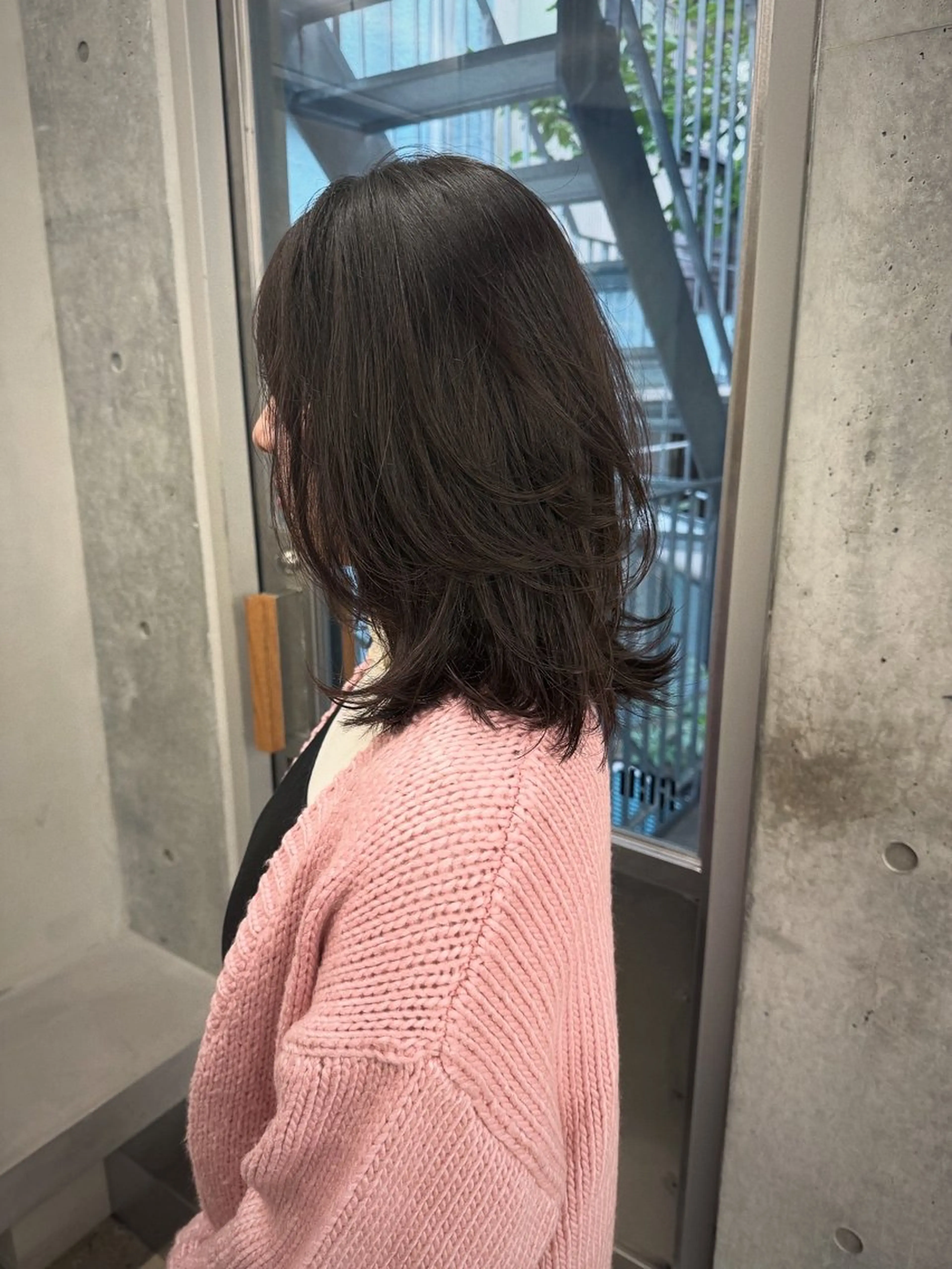 ミディアム カラー ミディアムレイヤー アッシュ ベージュカラー ケアカラー 透明感カラー カット ヘアカラー トリートメント レイヤー/梅田/ HIKARU🍀のヘアスタイル