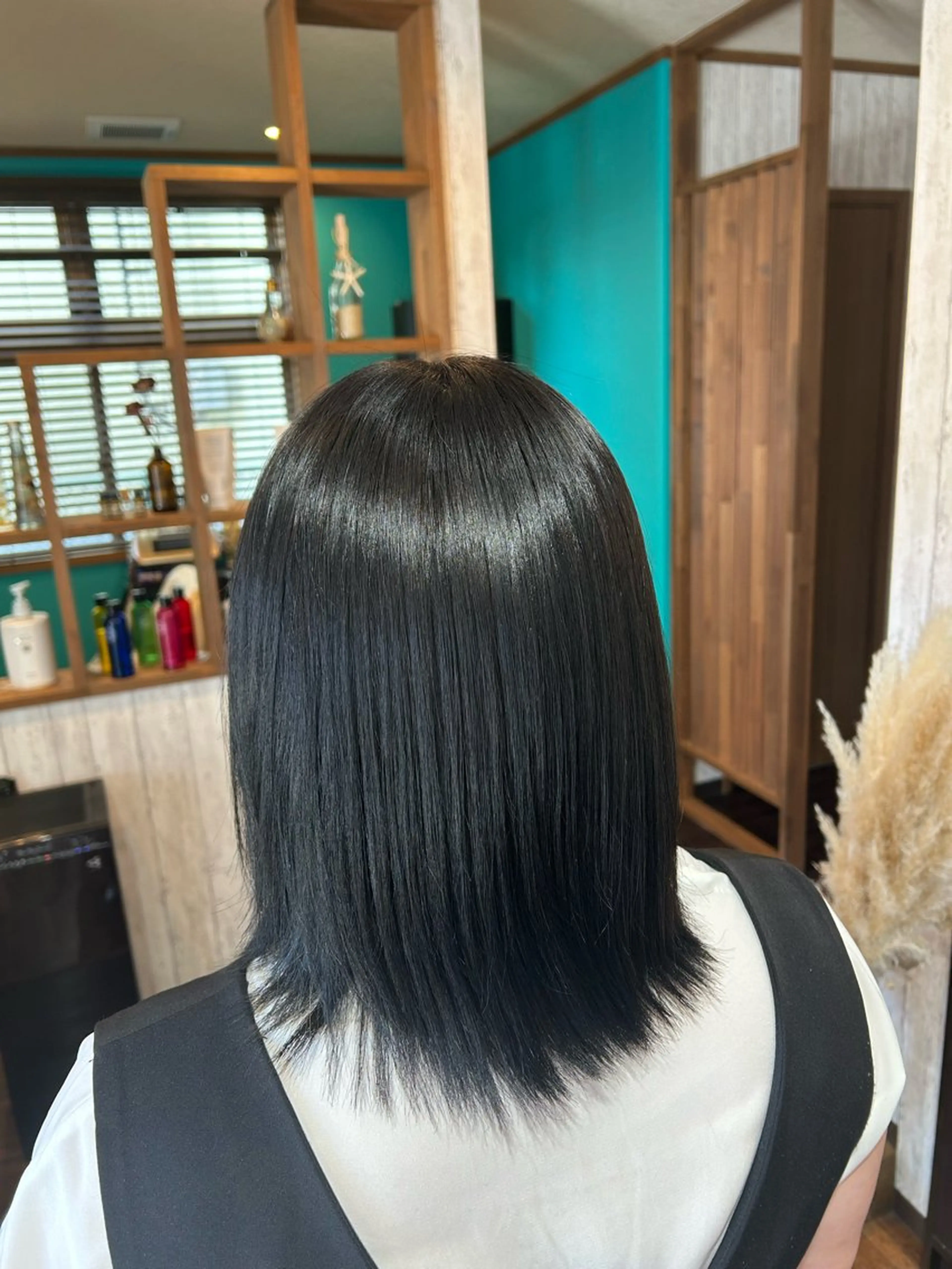 ショート カラー 早坂 さくらのヘアスタイル