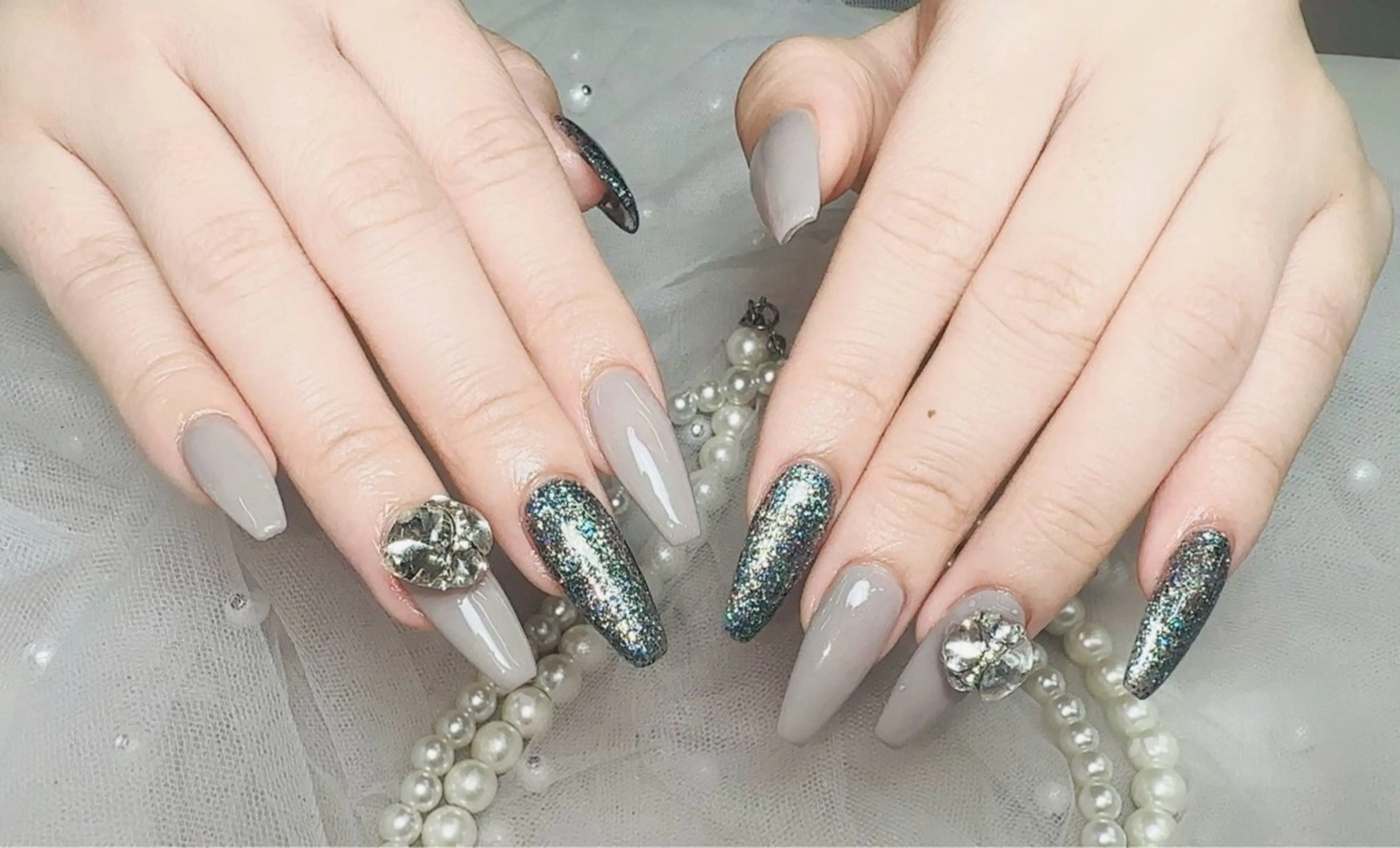 ネイル 長さ出し フレンチネイル ジェルネイル ガラスフレンチ 韓国ネイル ハンドネイル ハンドケア For U nail スカルプ専門店のネイルデザイン