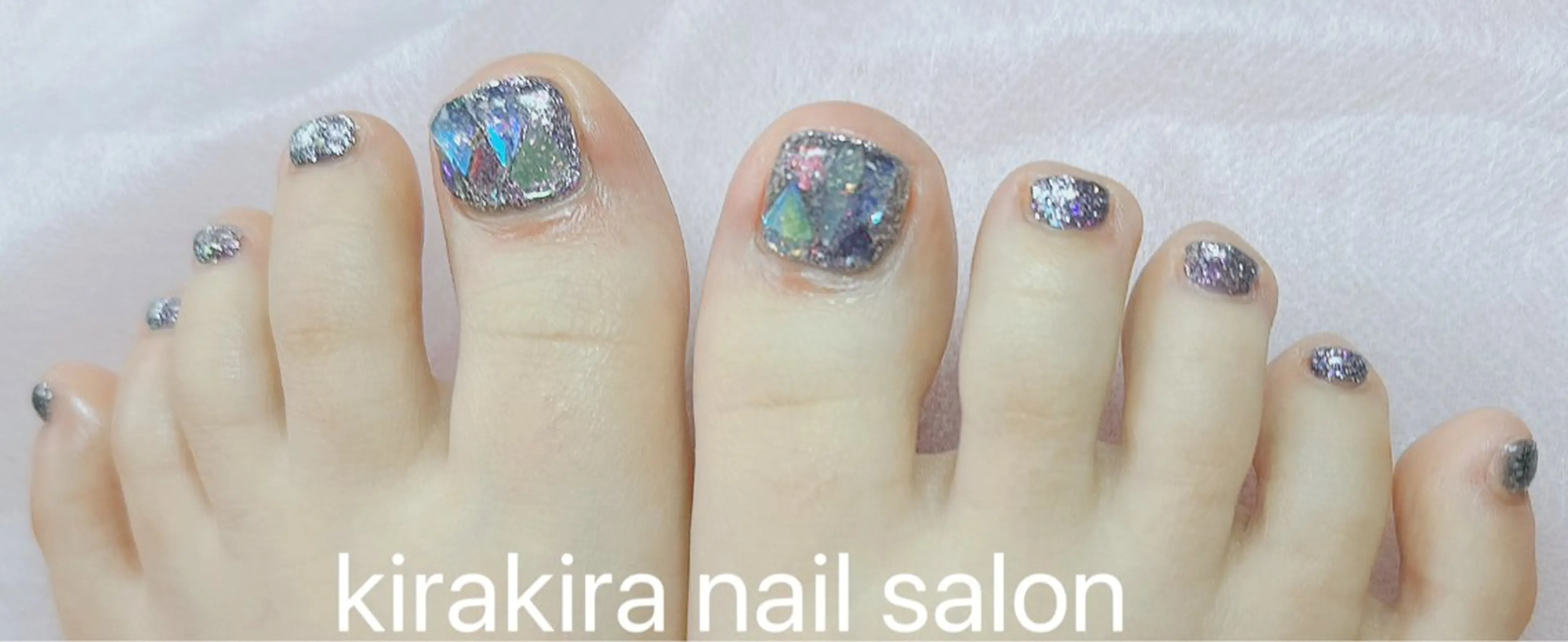 ネイル ブルー フラッシュネイル フットネイル グラデーション キラキラネイル Kirakira Nail salonのネイルデザイン