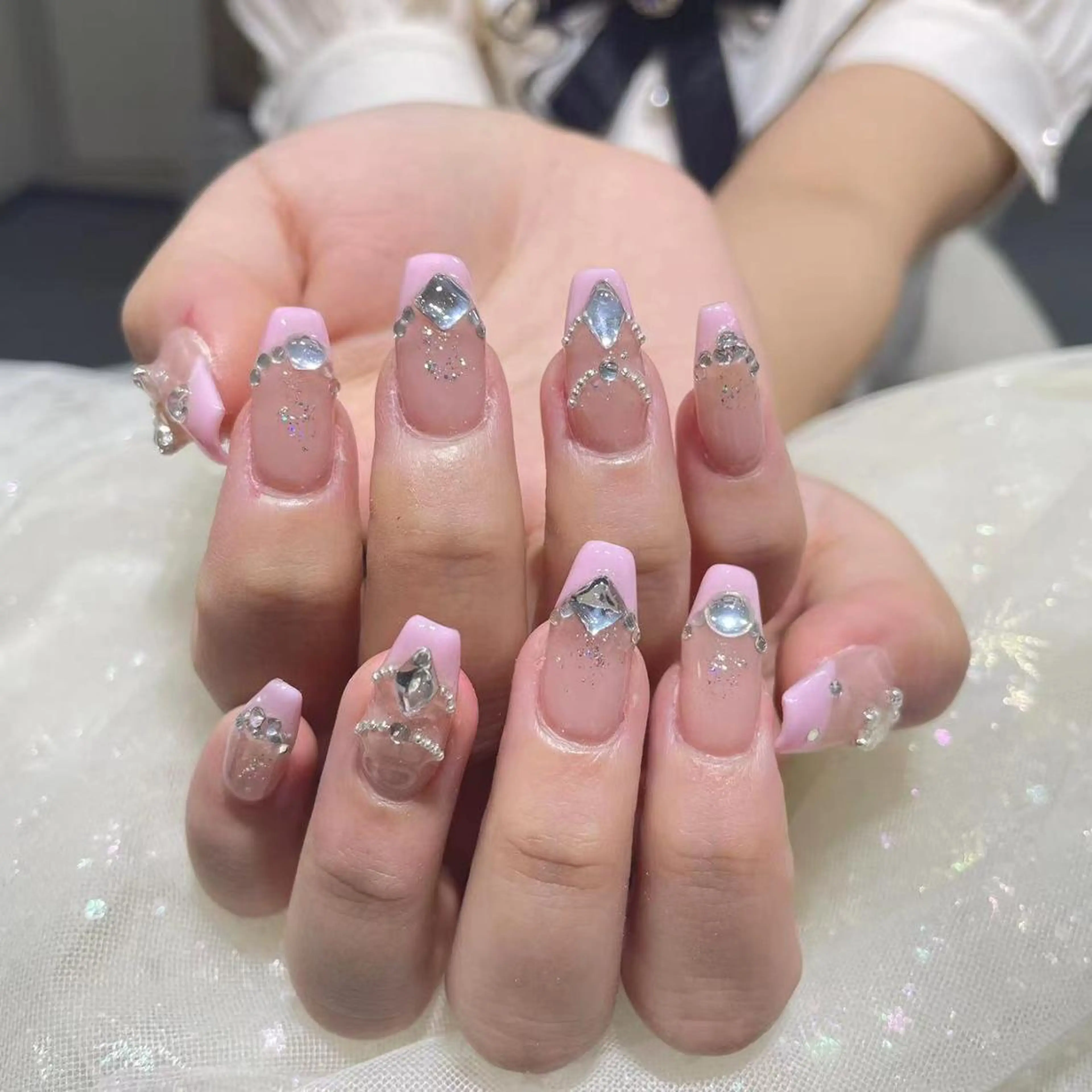 ネイル アートネイル 長さ出し ネイルチップ Queens ゲンのネイルデザイン