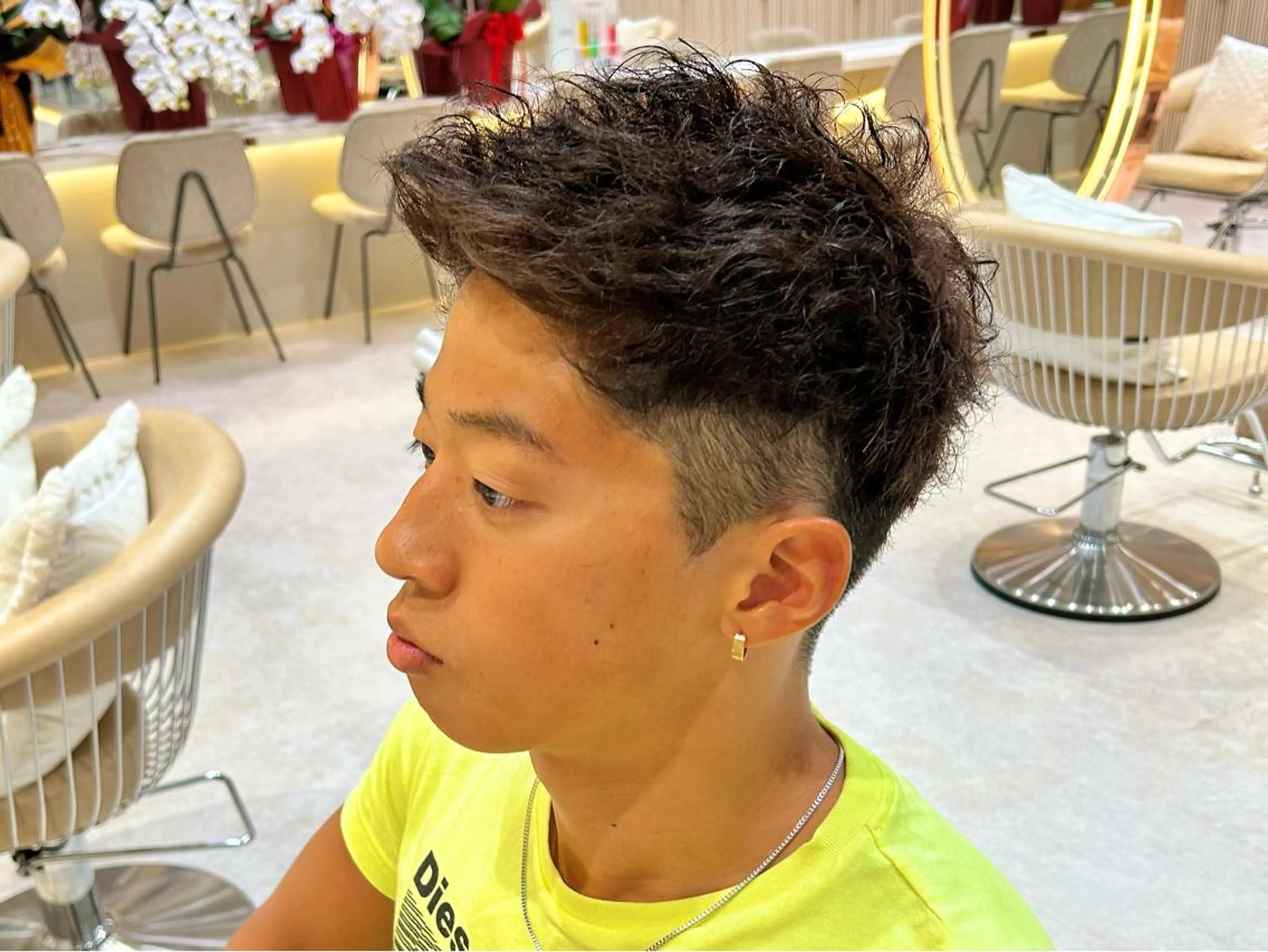 メンズ モヒカン カット 大人メンズパーマ メンズ特化　萱原大幹のヘアスタイル