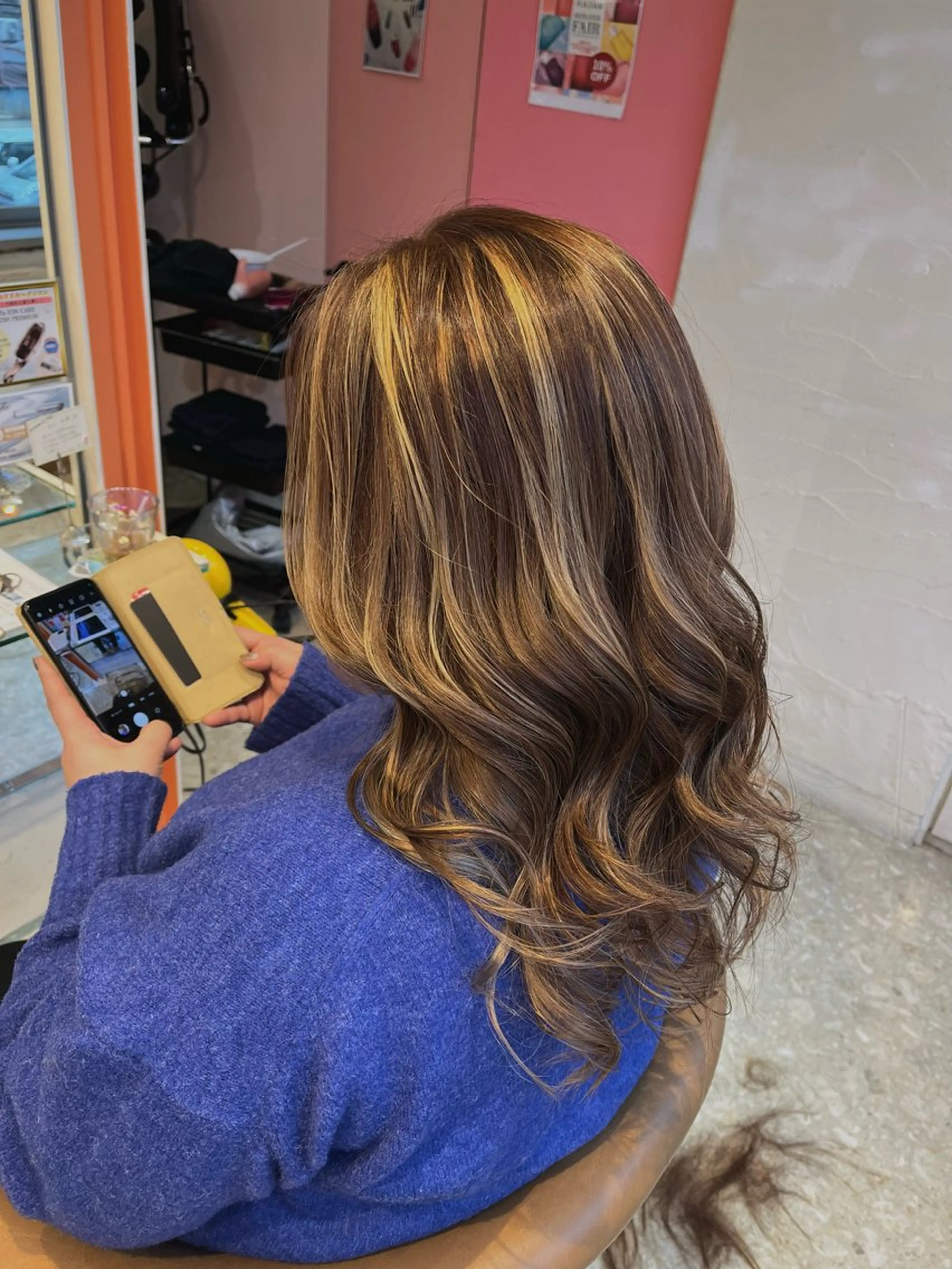 セミロング カラー カット ヘアカラー トリートメント うしだ かおるのヘアスタイル