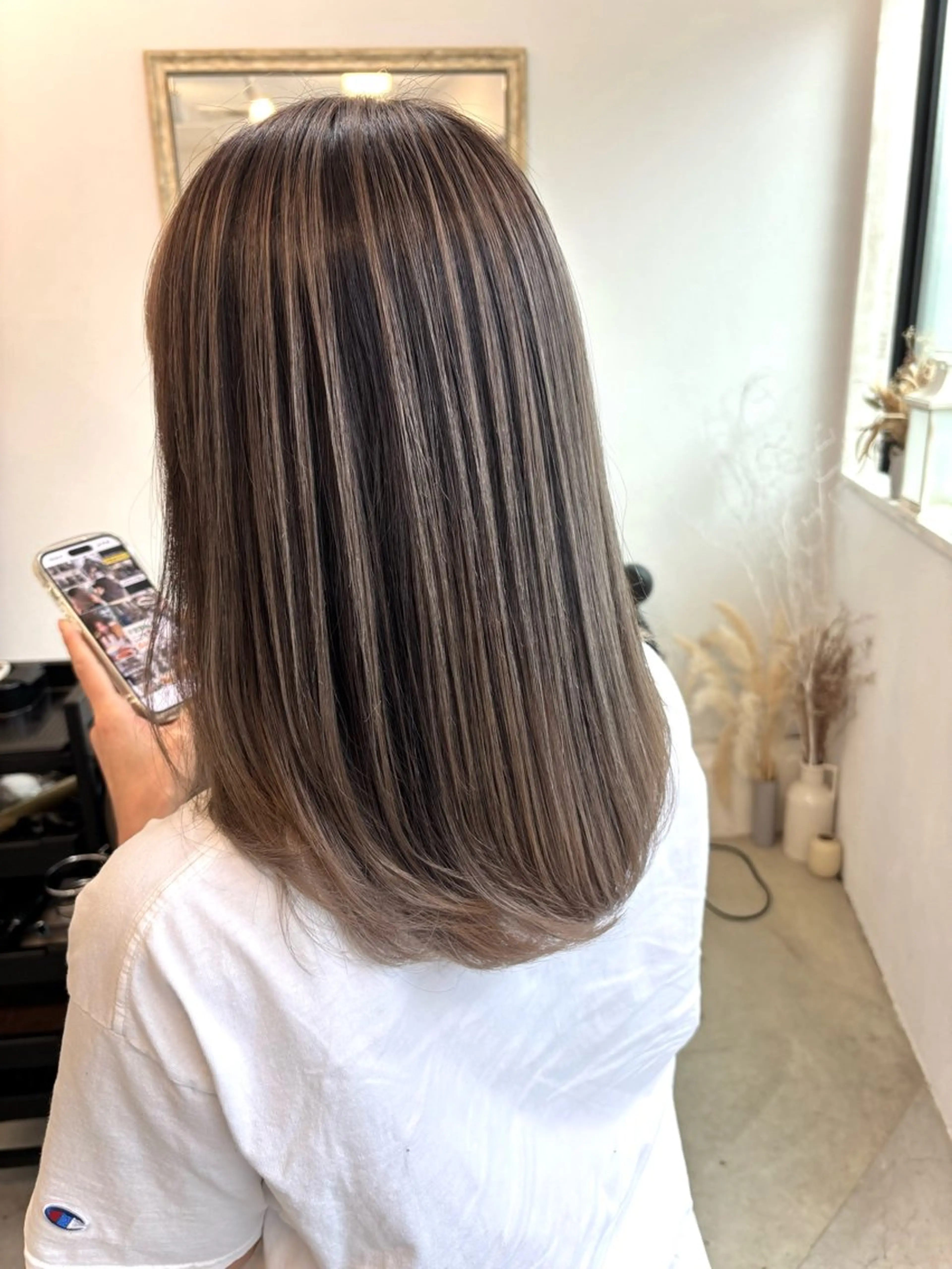 セミロング カラー noa.所属・noa. 高橋タツヤのヘアスタイル