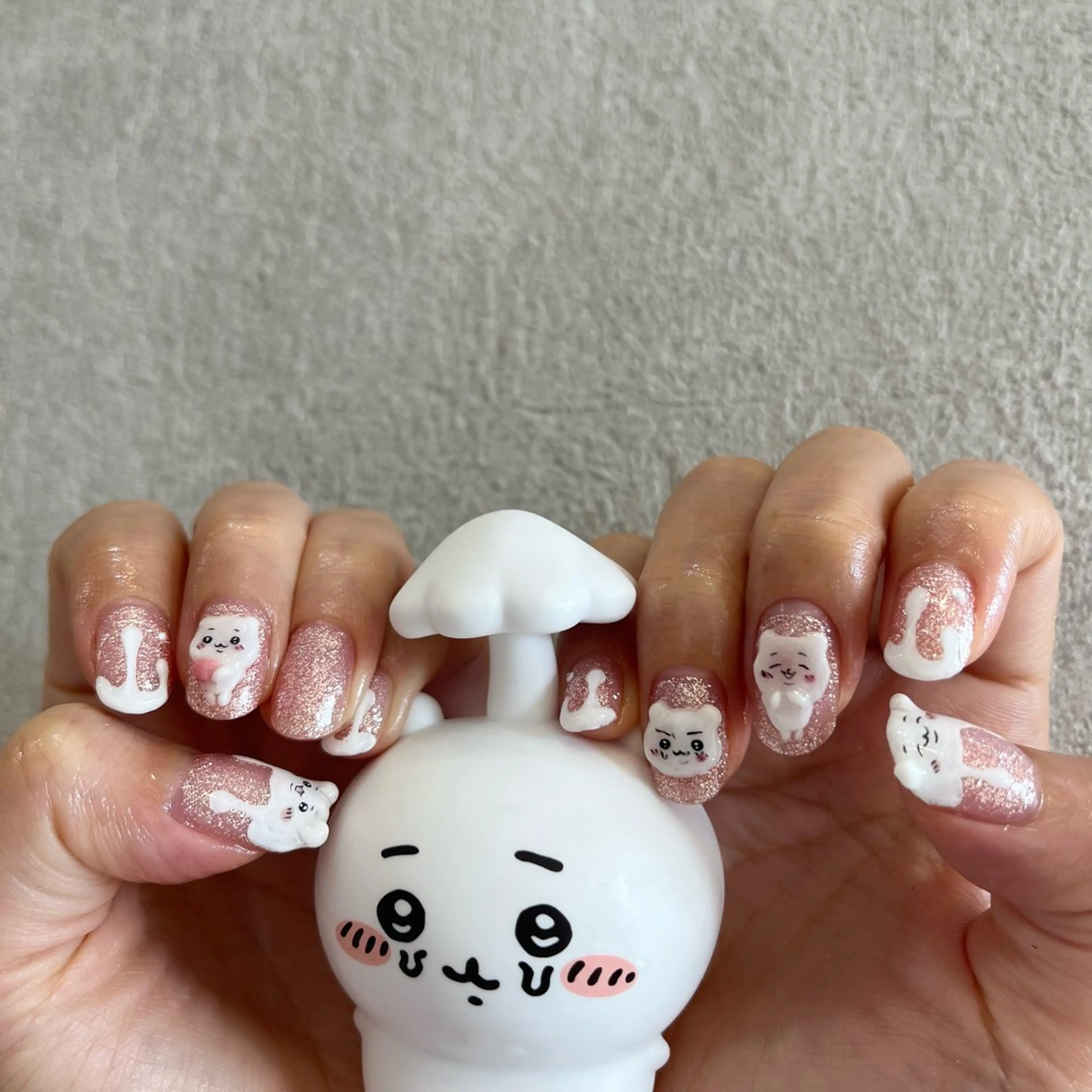 ネイル LovesLaughs下上津役店所属・くろせ れいのネイルデザイン