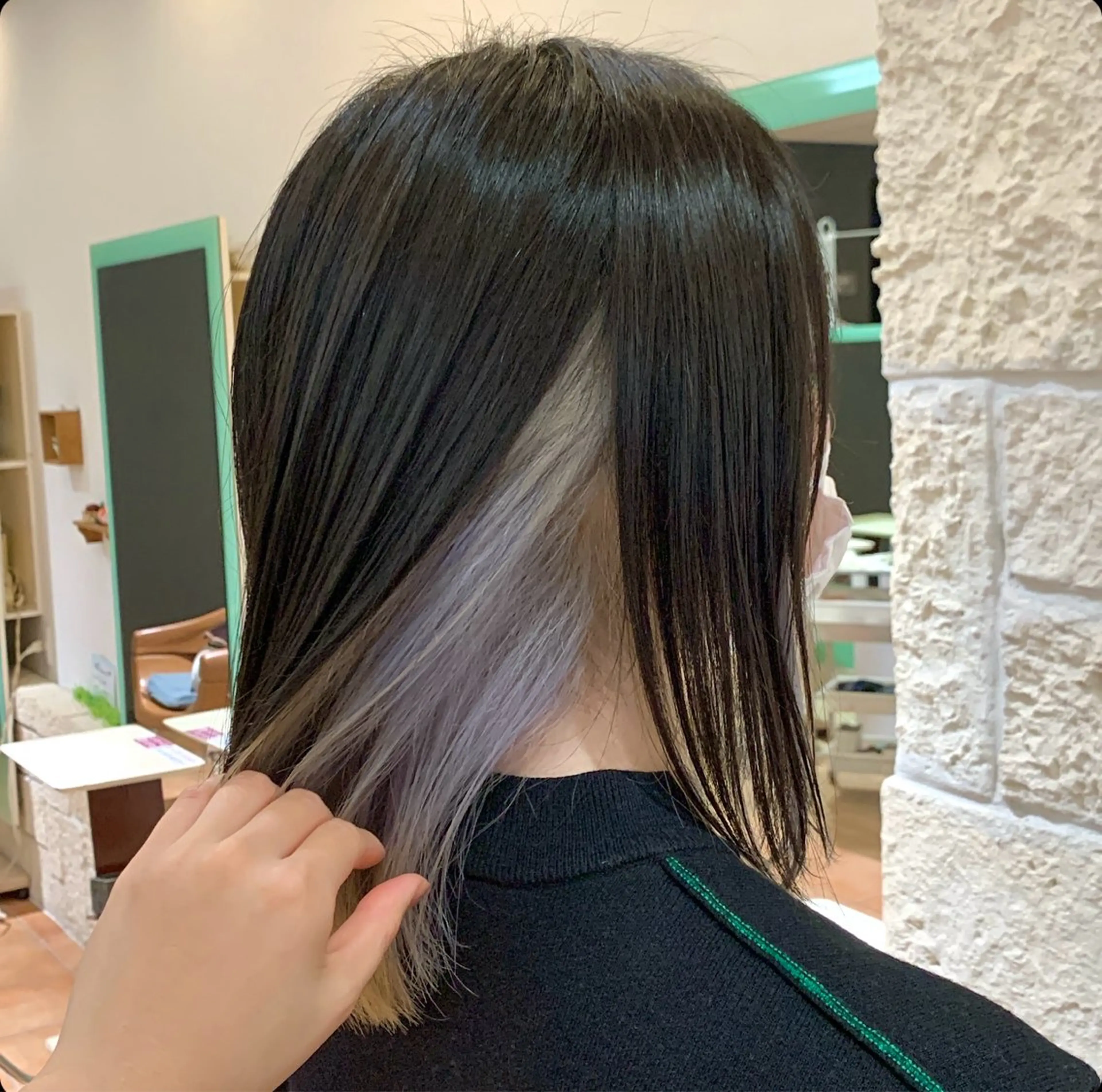 ミディアム カラー Lamp 柏 山口 か乃 ブリーチカラーのヘアスタイル