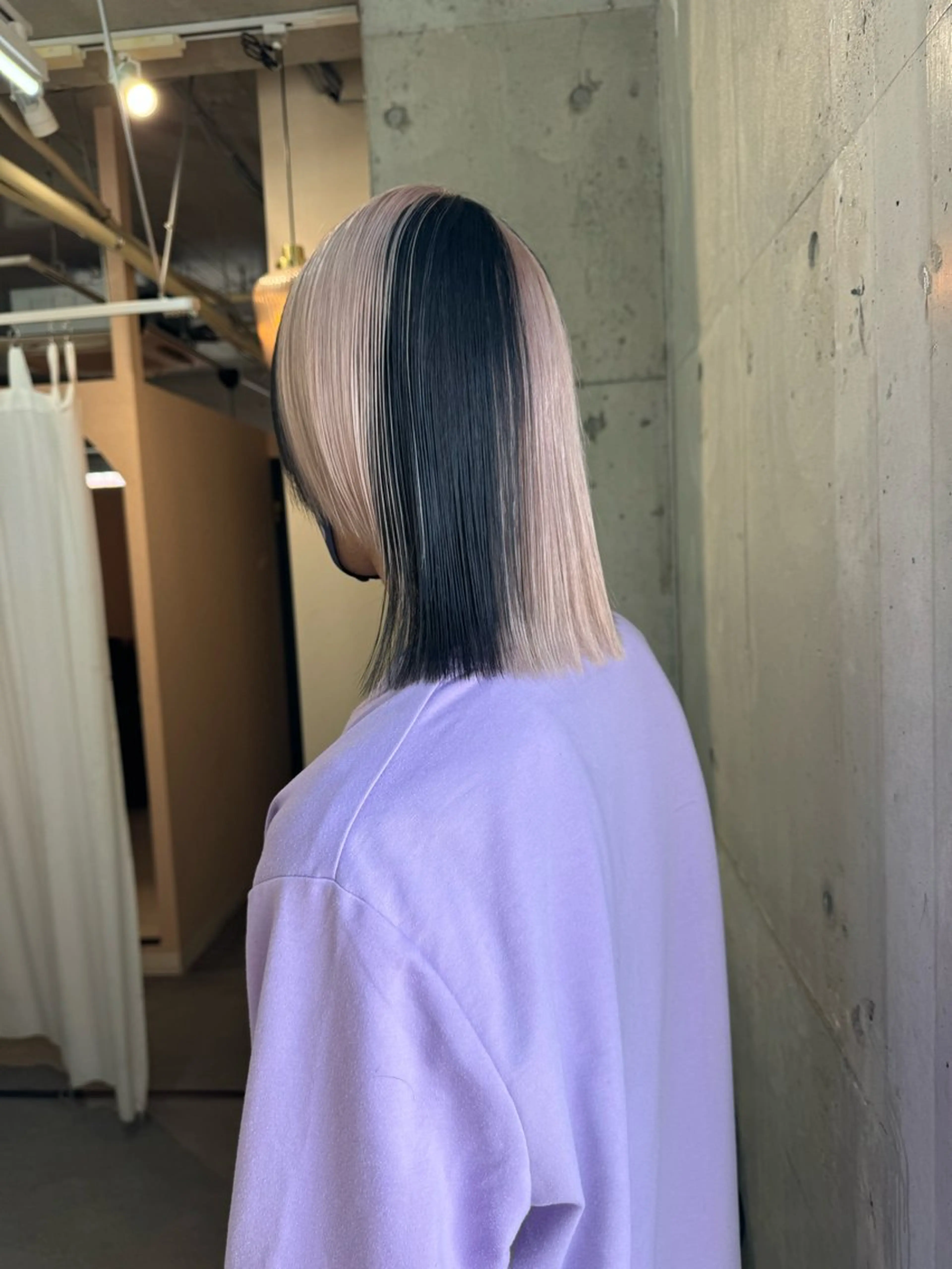 ミディアム 有人/バレイヤージュ /シャドールーツのヘアスタイル