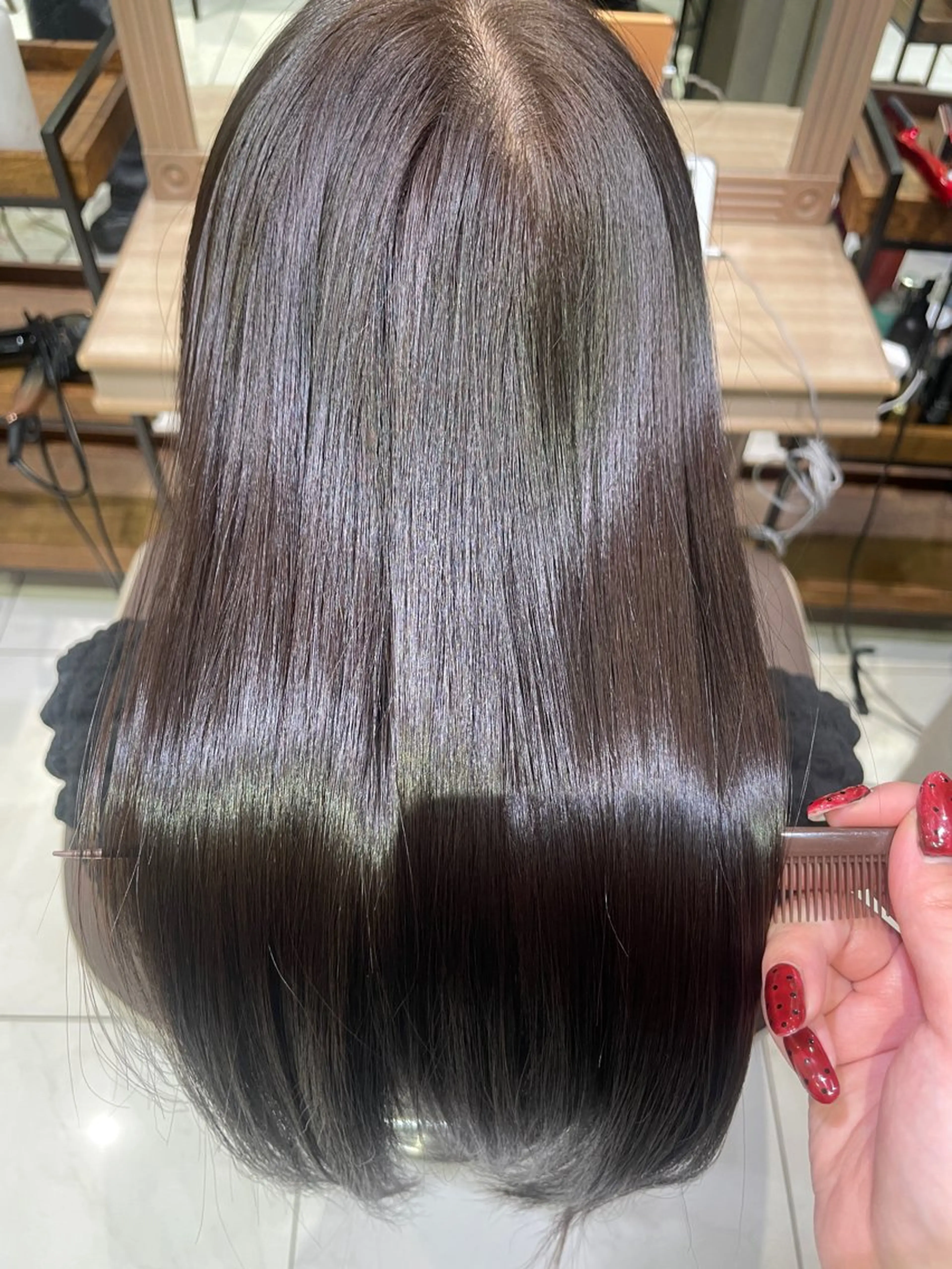 ロング ヘアカラー トリートメント 艶カラー まなか🌀のヘアスタイル