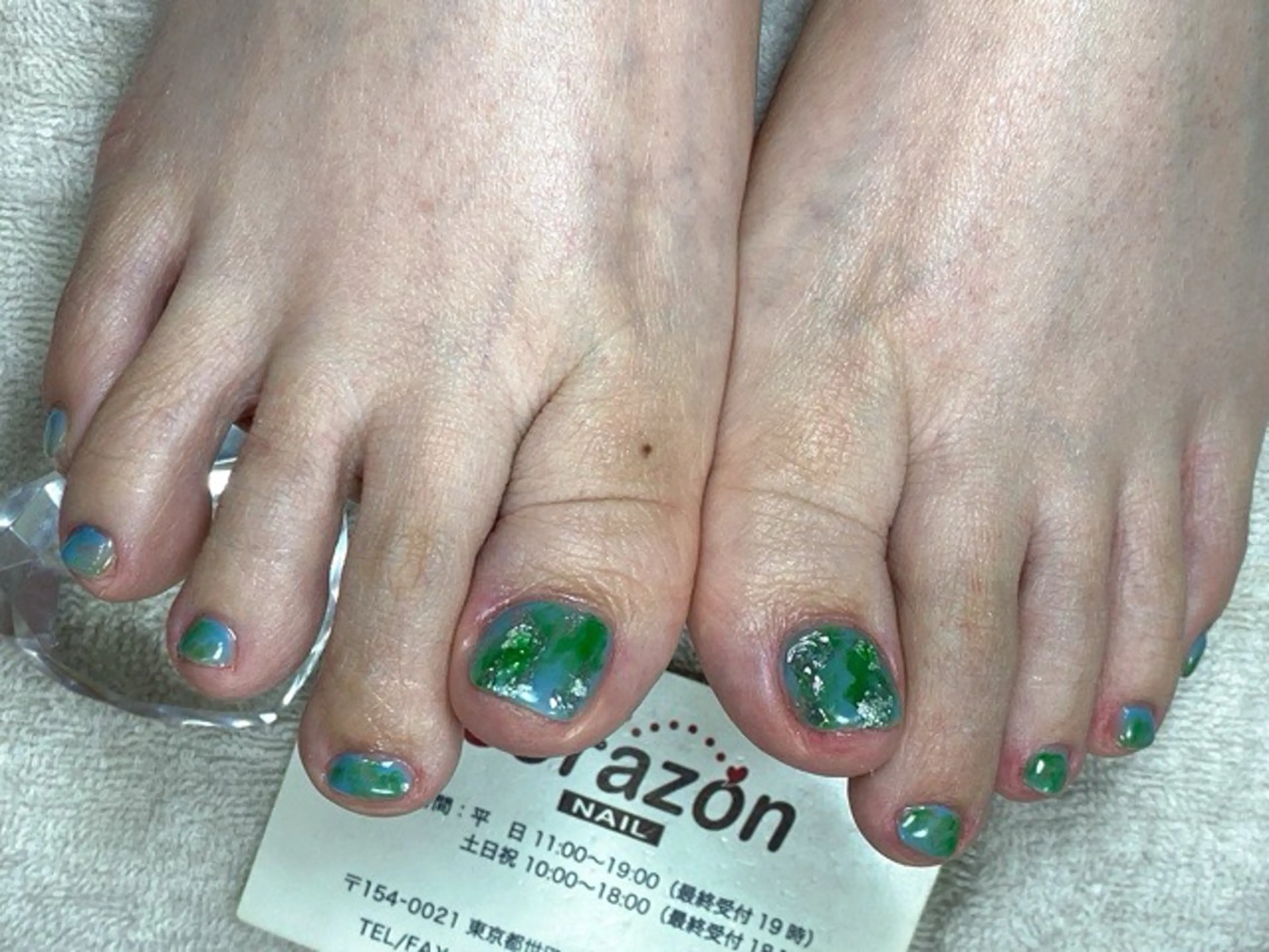 ネイル フットネイル ジェルネイル グリーン 水色 ニュアンスネイル フットネイル corazon所属・ネイリスト aicoのネイルデザイン