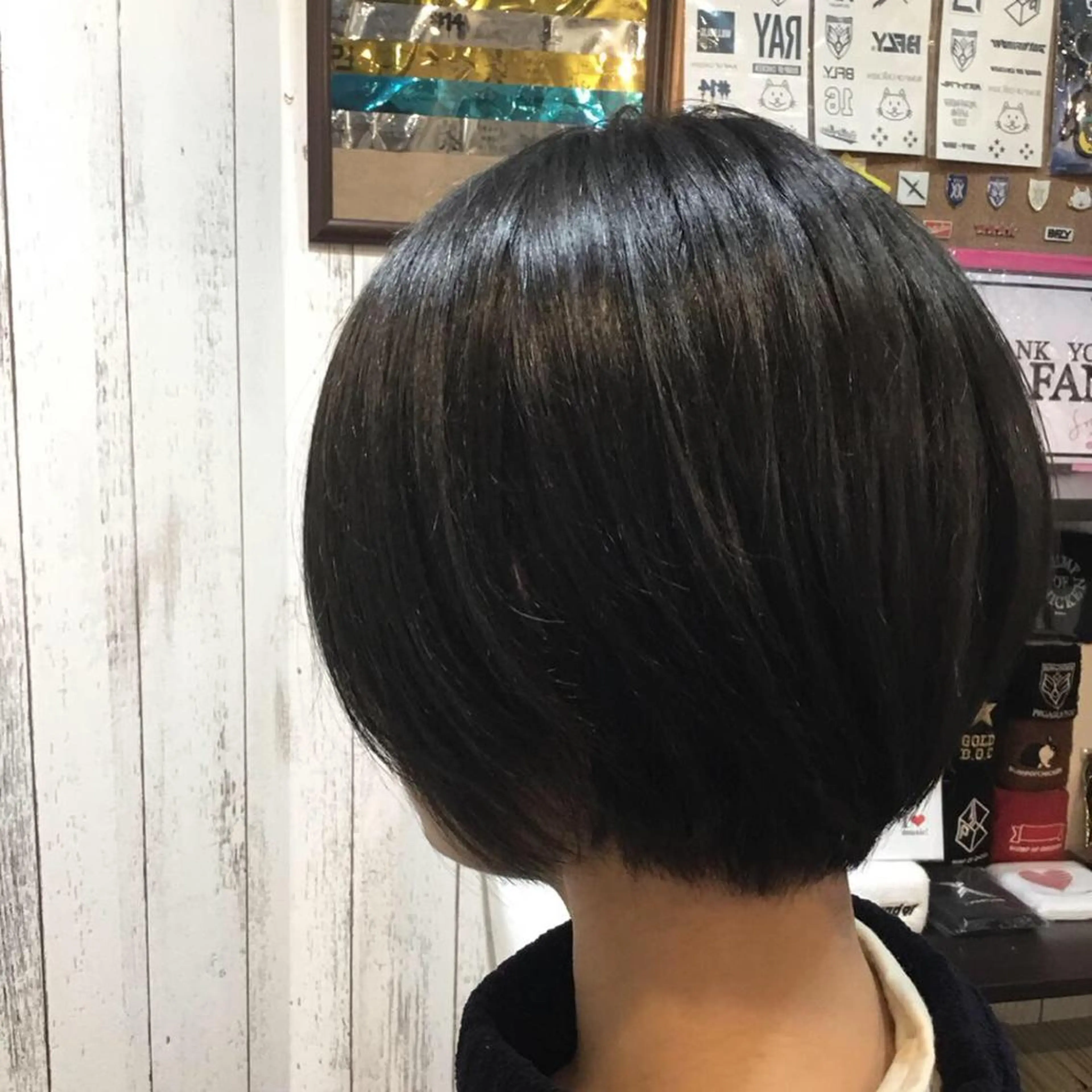 ショート カラー パーマ embrace エンブレイスのヘアスタイル