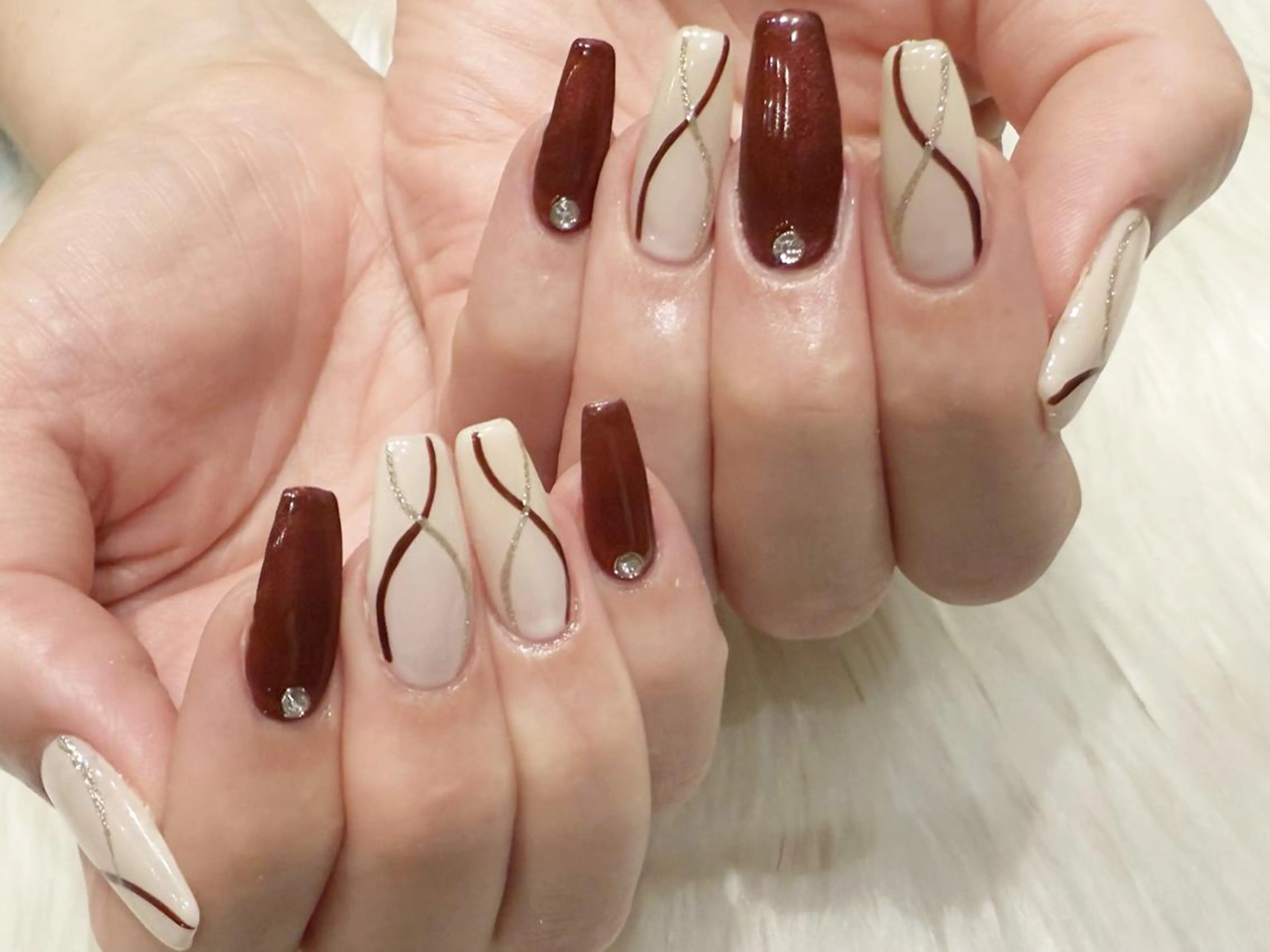 ネイル ハンドネイル Miku. Nのネイルデザイン