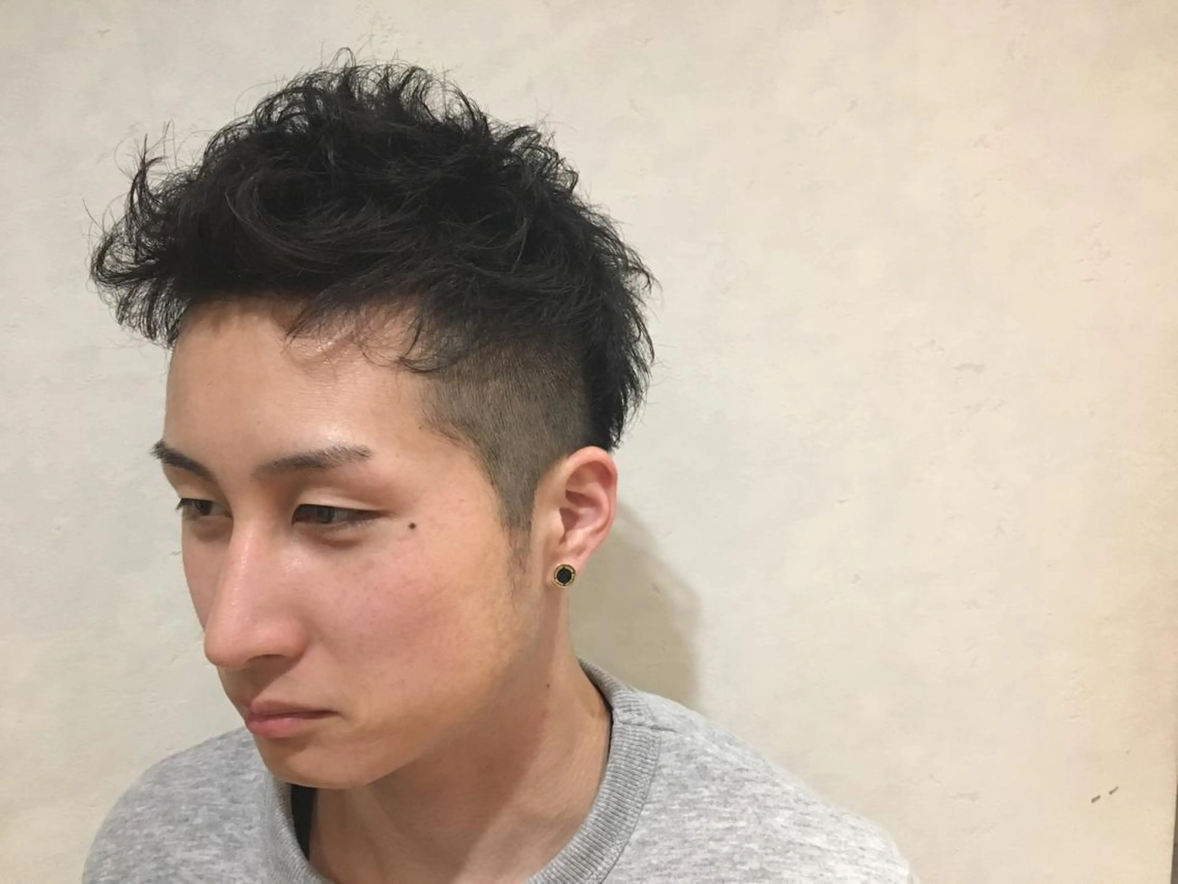 ショート パーマ メンズ アップバング ショートヘア カット ヘアカラー 島田 竜也のヘアスタイル