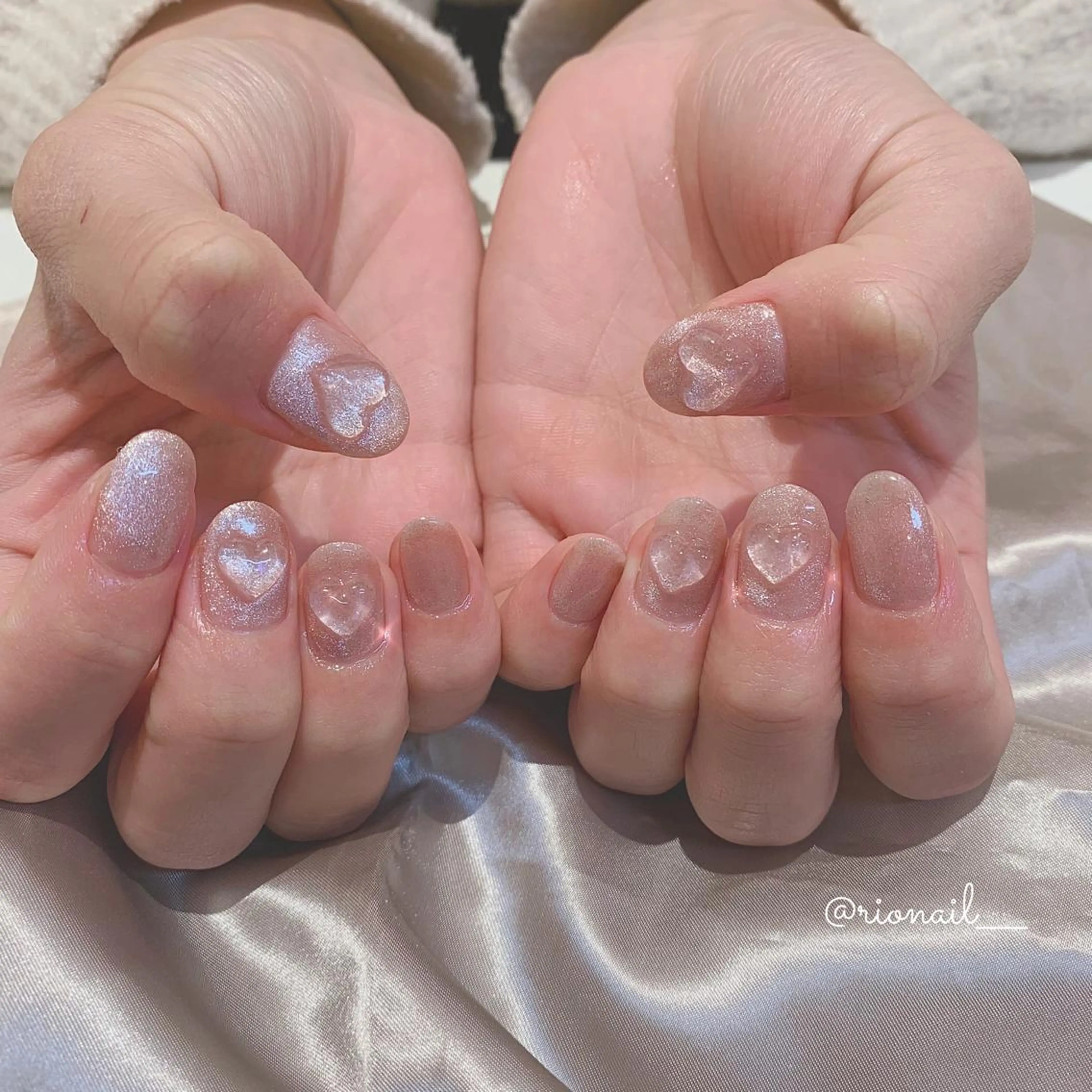 ネイル アートネイル 𝘙𝘪𝘰𝘯𝘢 ...🕯🤍のネイルデザイン