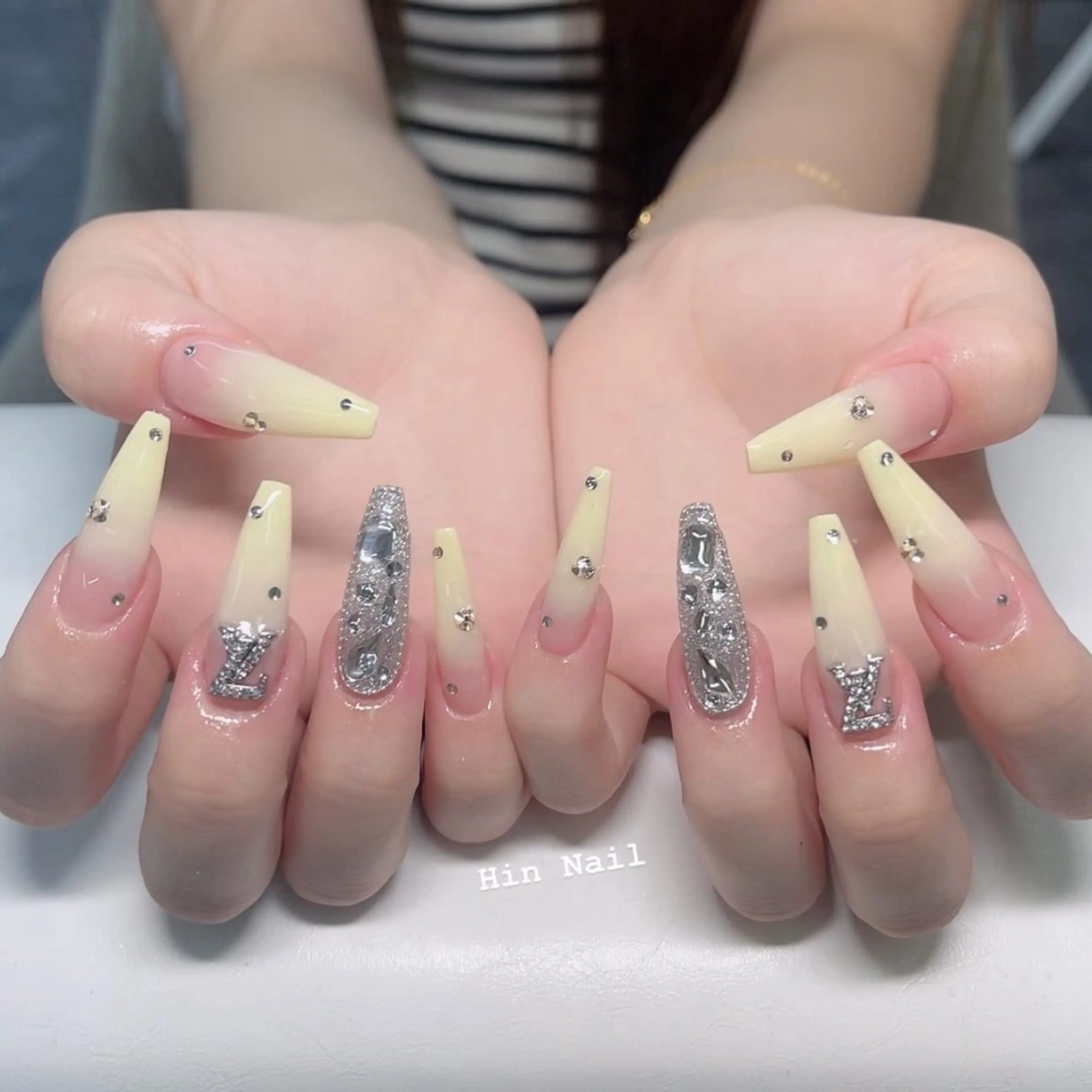 ネイル HIN NAILのネイルデザイン