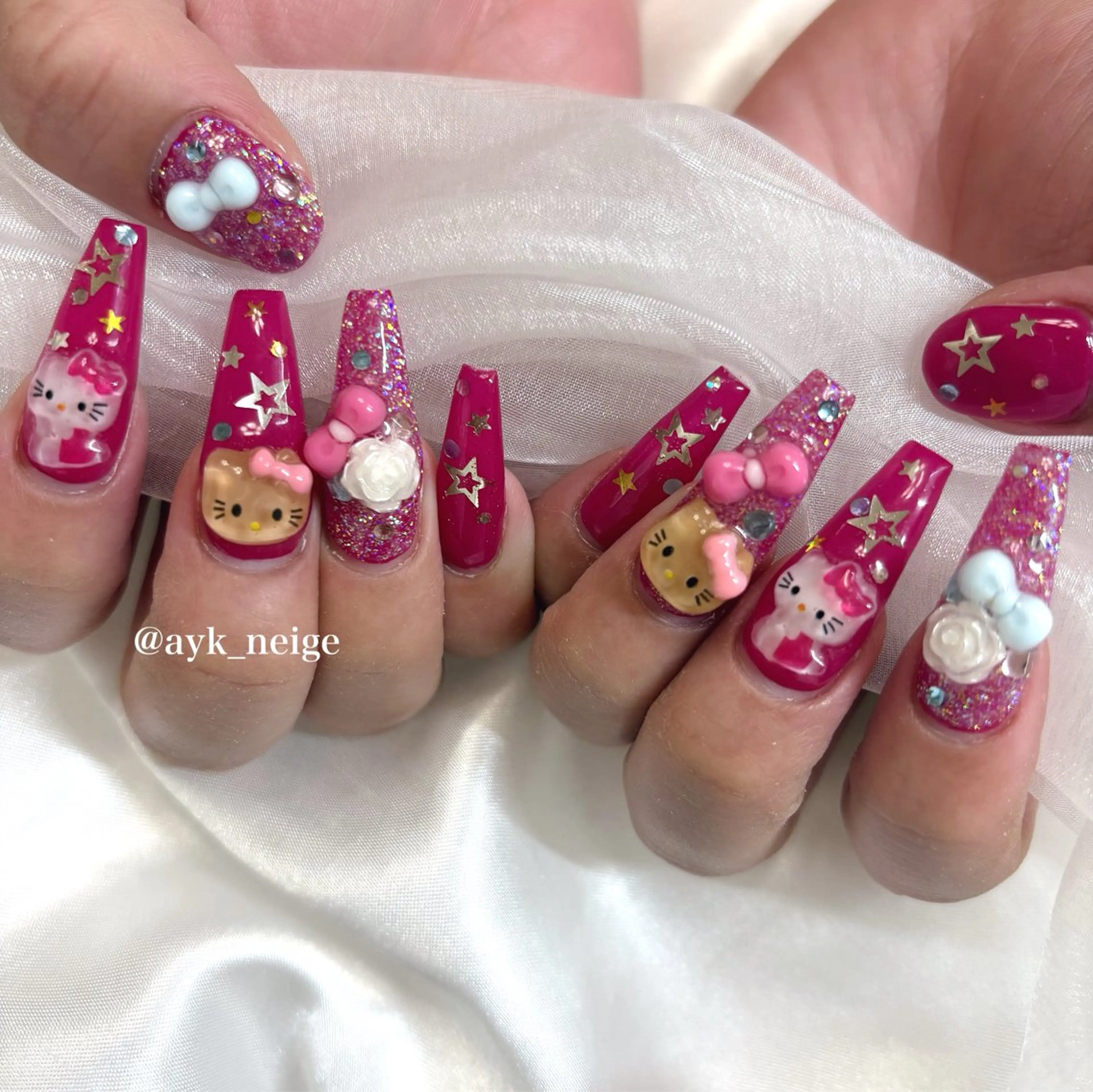 ネイル フットネイル キラキラネイル 韓国ネイル リボン シンプルネイル n'eige nail所属・大谷 綾香のネイルデザイン