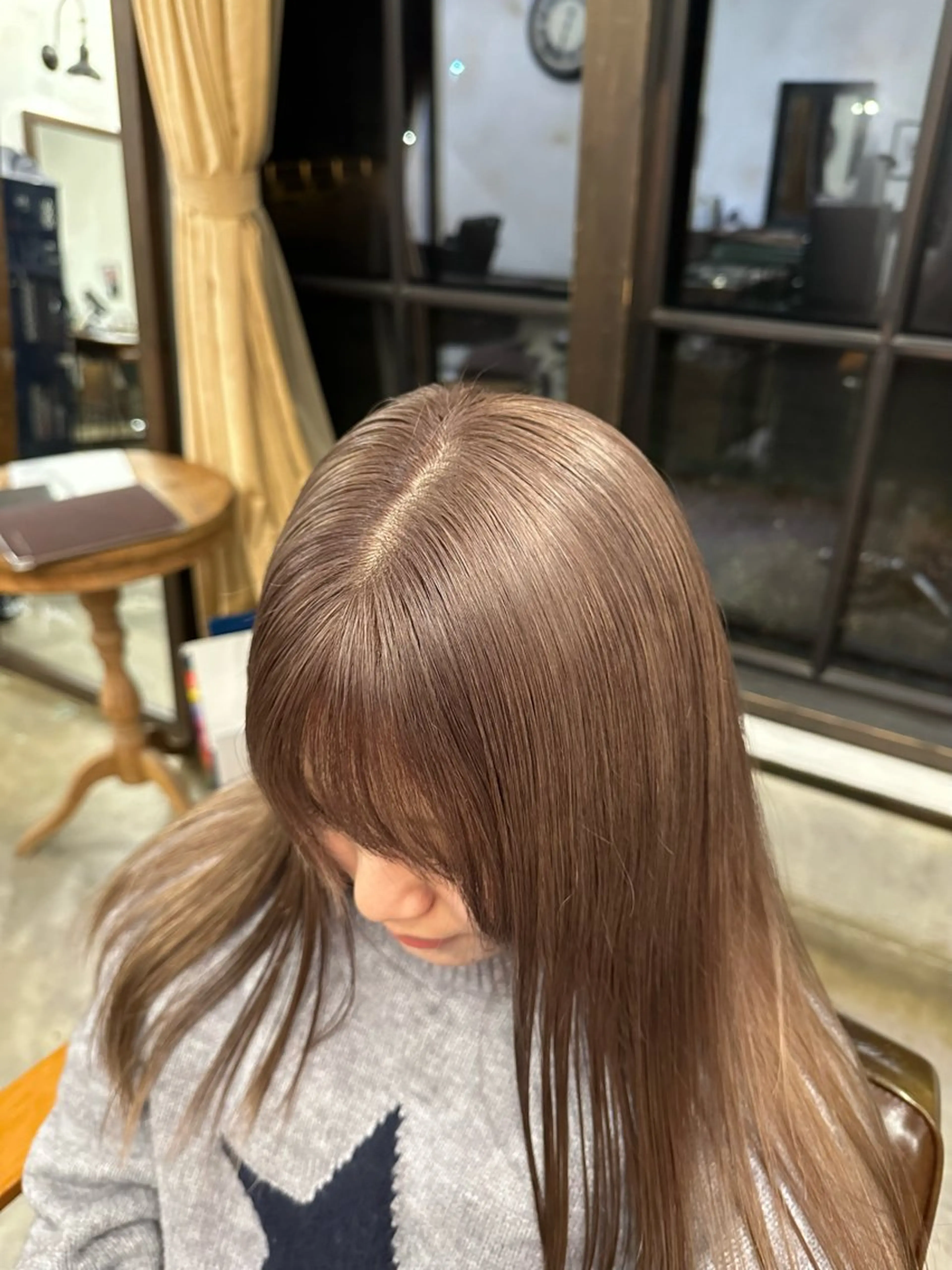 ロング カラー ベージュカラー ブリーチ ミルクティーベージュ 🦖ノザワ リンカ🦖のヘアスタイル