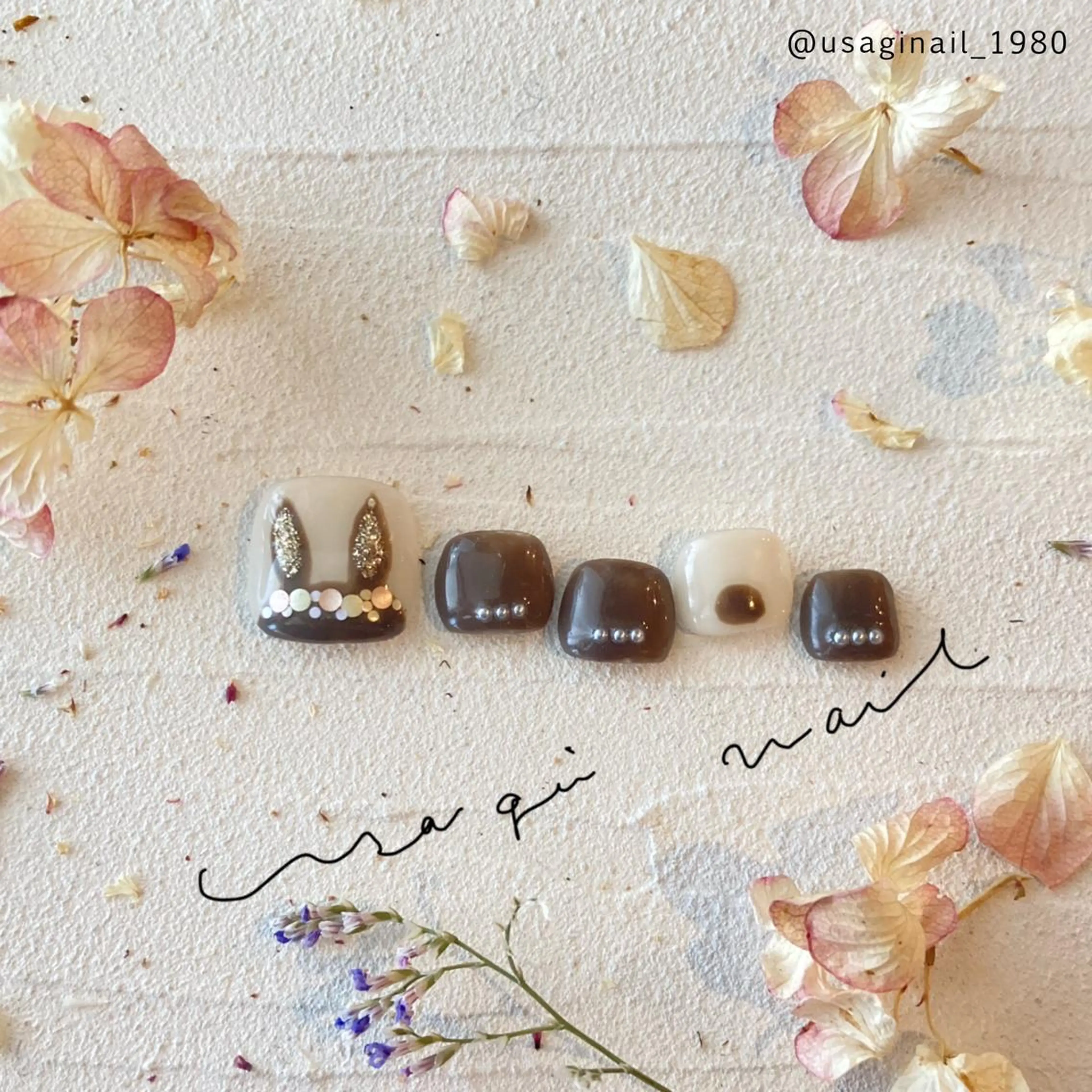 ネイル アートネイル フットネイル ニュアンスネイル ショートネイル 夏ネイル フットネイル usagi nailのネイルデザイン