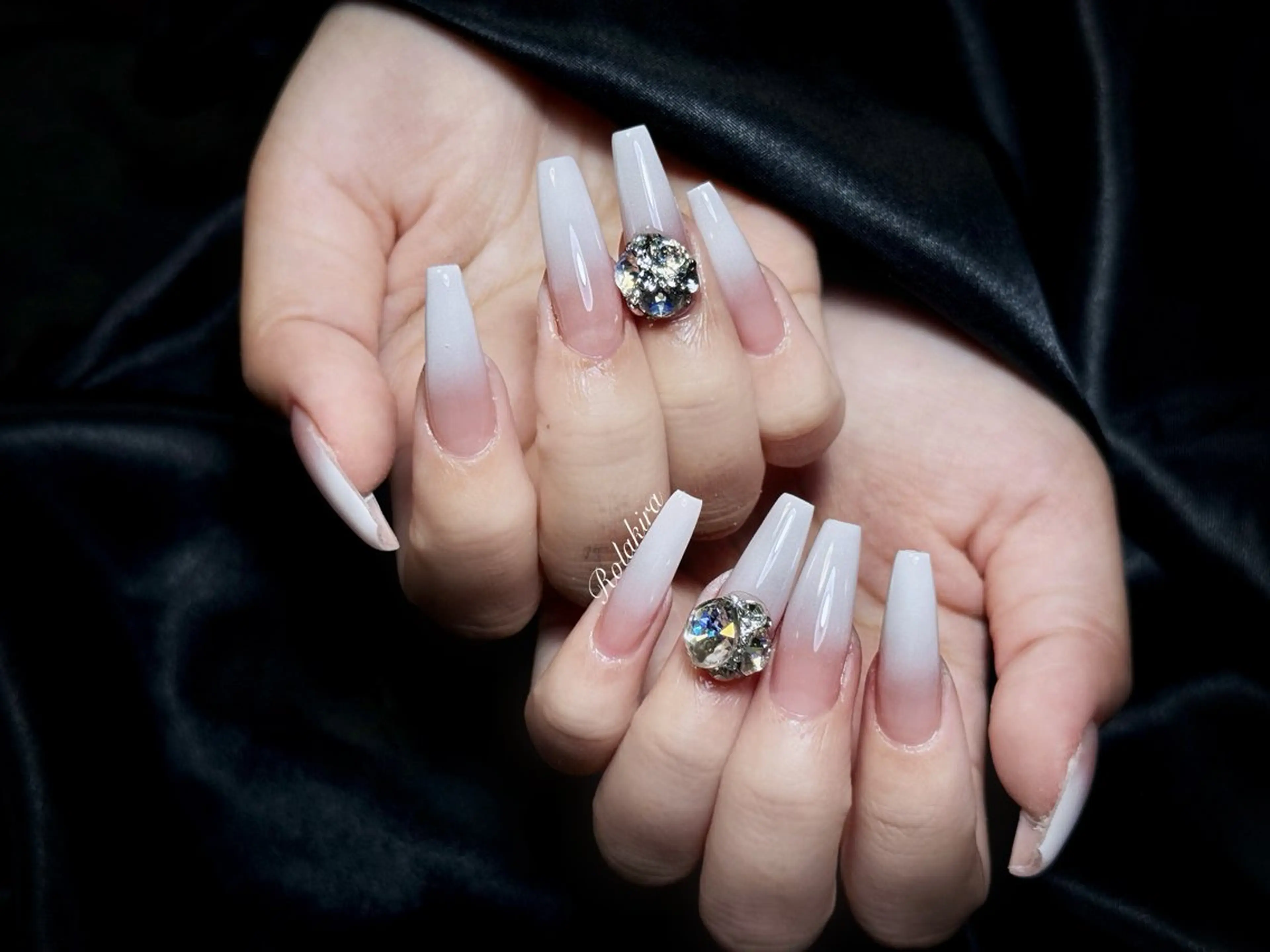 ネイル チークネイル 長さ出し フレンチネイル ジェルネイル 韓国ネイル ハンドネイル Rola kira nail salon所属・Rola kira 麗のネイルデザイン