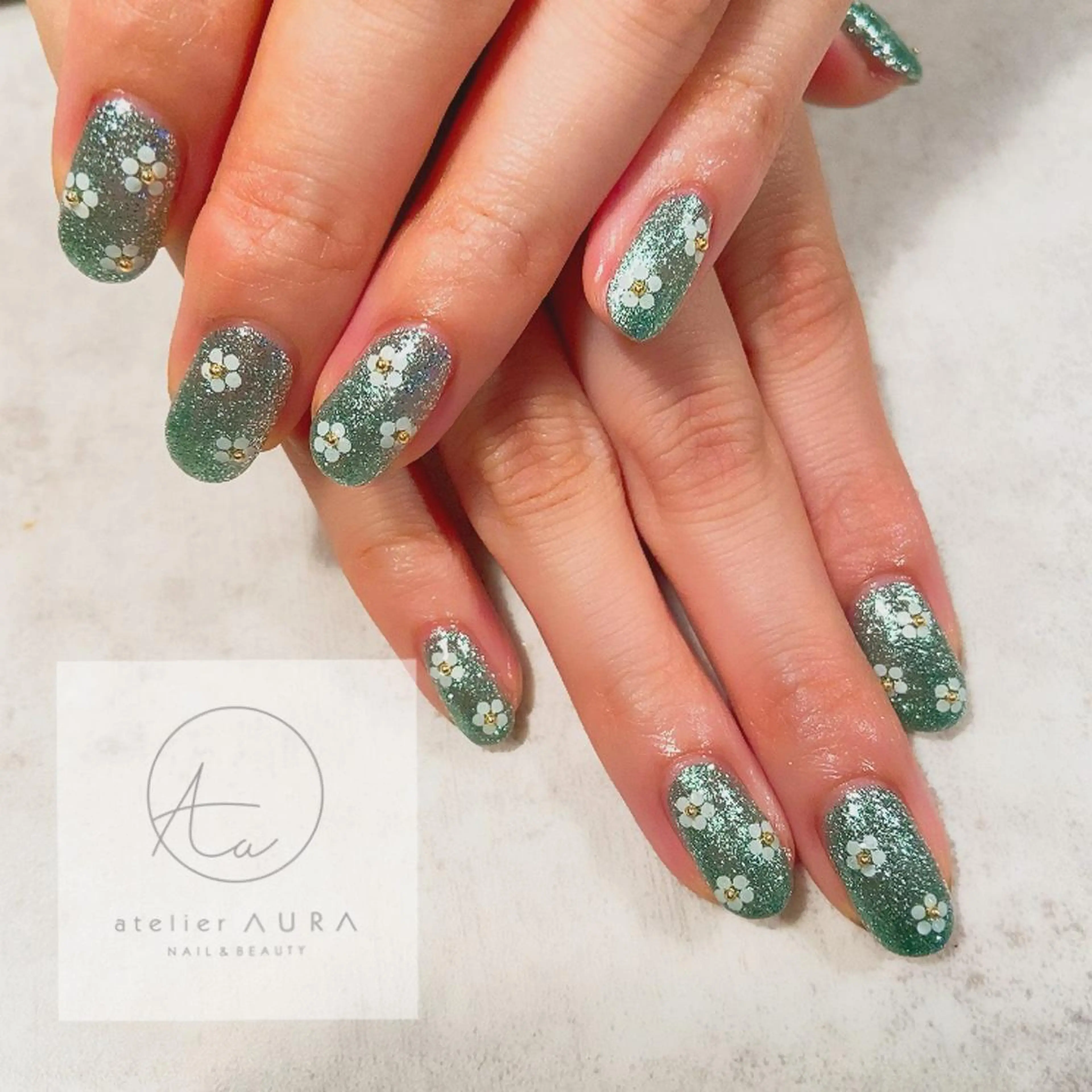 ネイル atelier AURA ｱﾄﾘｴ ｱｳﾗ所属・atelier AURAのネイルデザイン