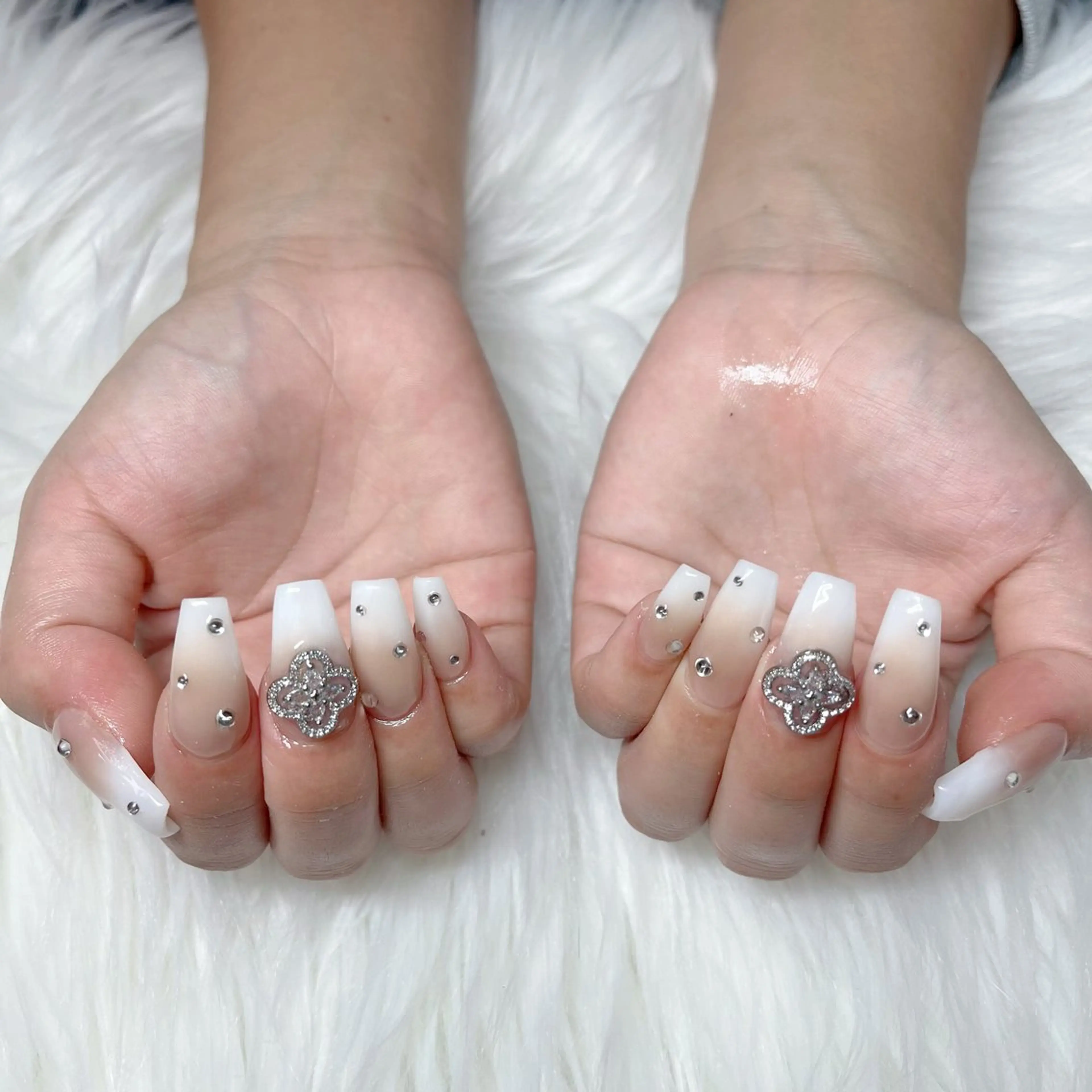 ネイル 石王 美羽のネイルデザイン