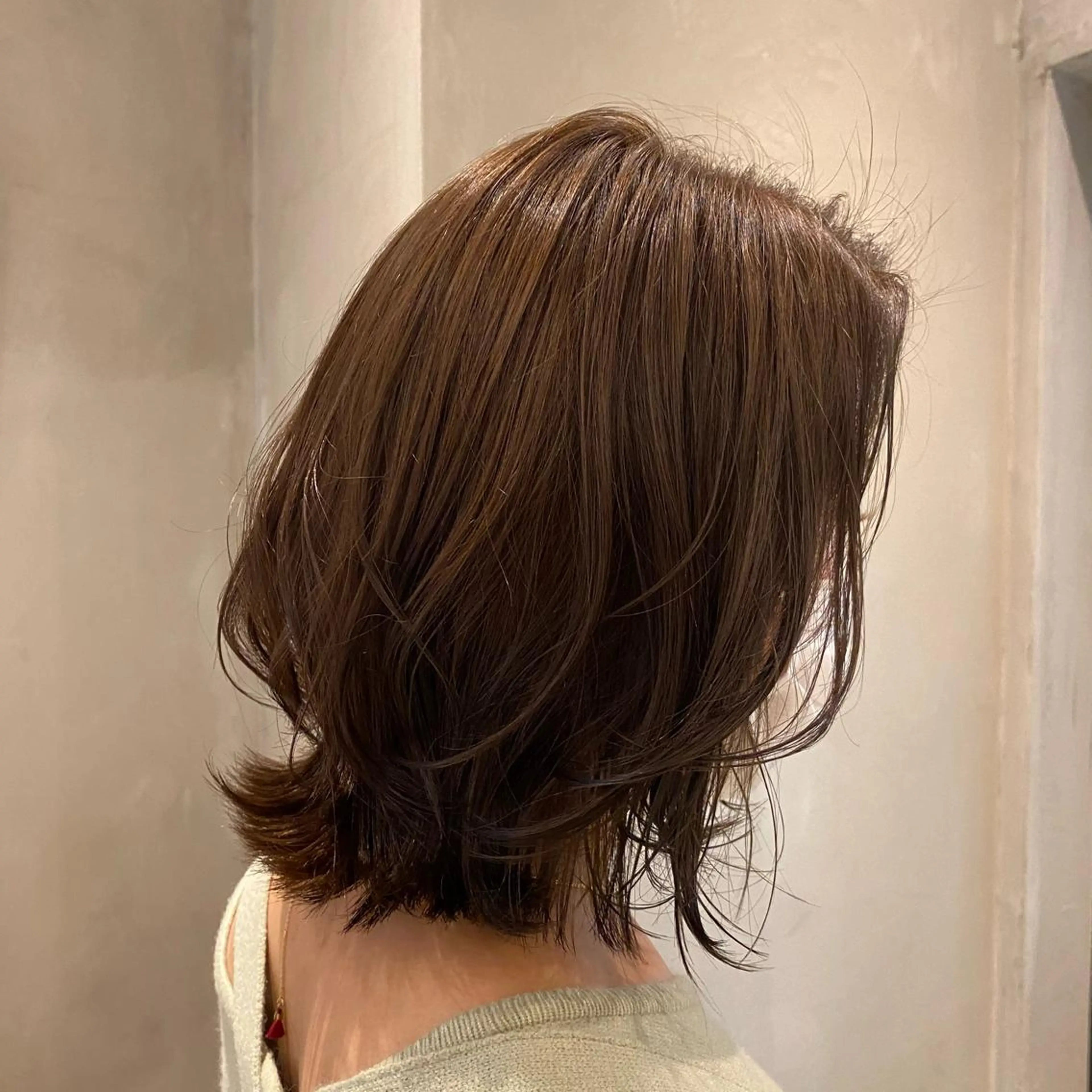 ミディアム くびれヘア レイヤーカット カット ヘアカラー トリートメント 顔周りcut・ご相談 ＝新宿しずく🇰🇷のヘアスタイル