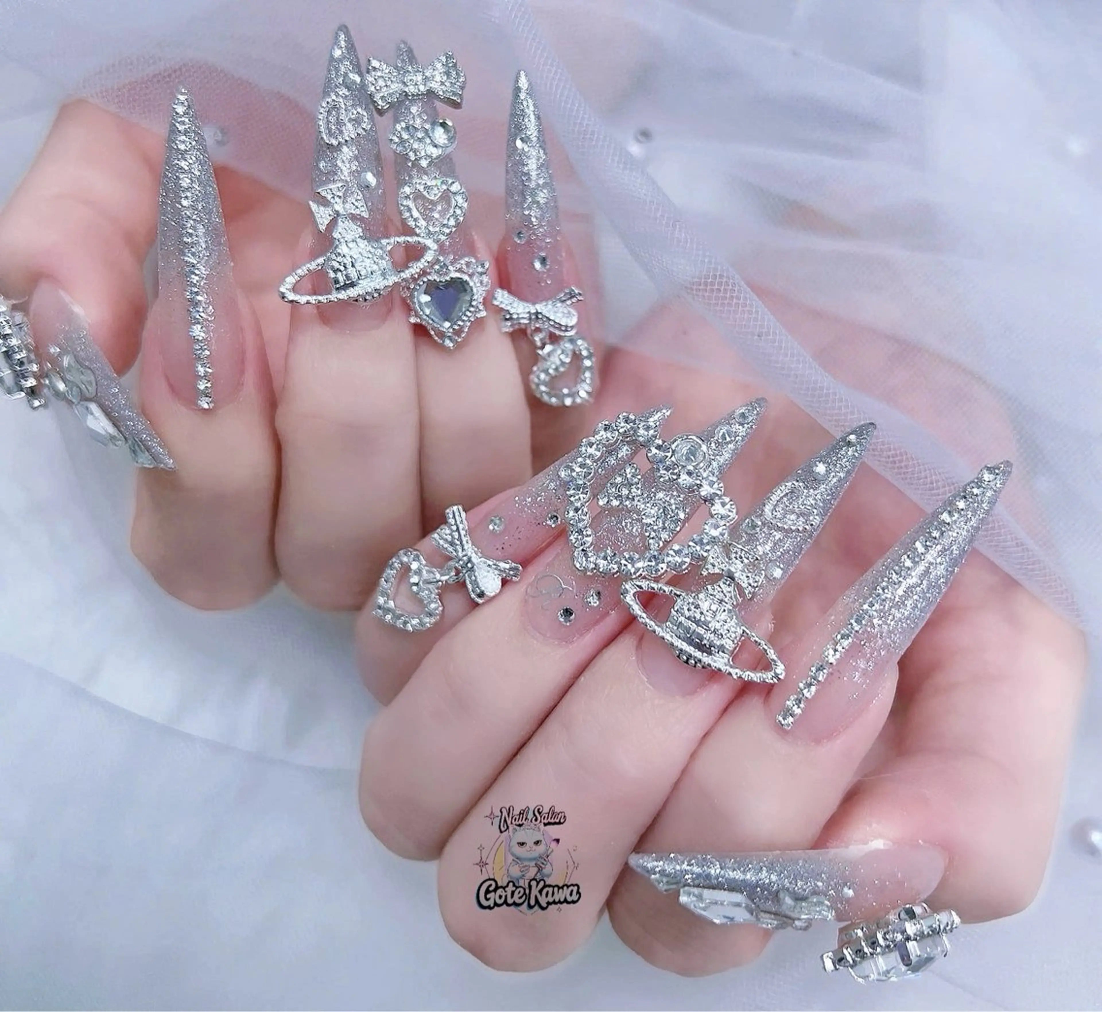 ネイル アートネイル キラキラネイル スカルプネイル GOTE KAWA Nail Salon(ゴテかわ)所属・Gote Kawa nail salonのネイルデザイン