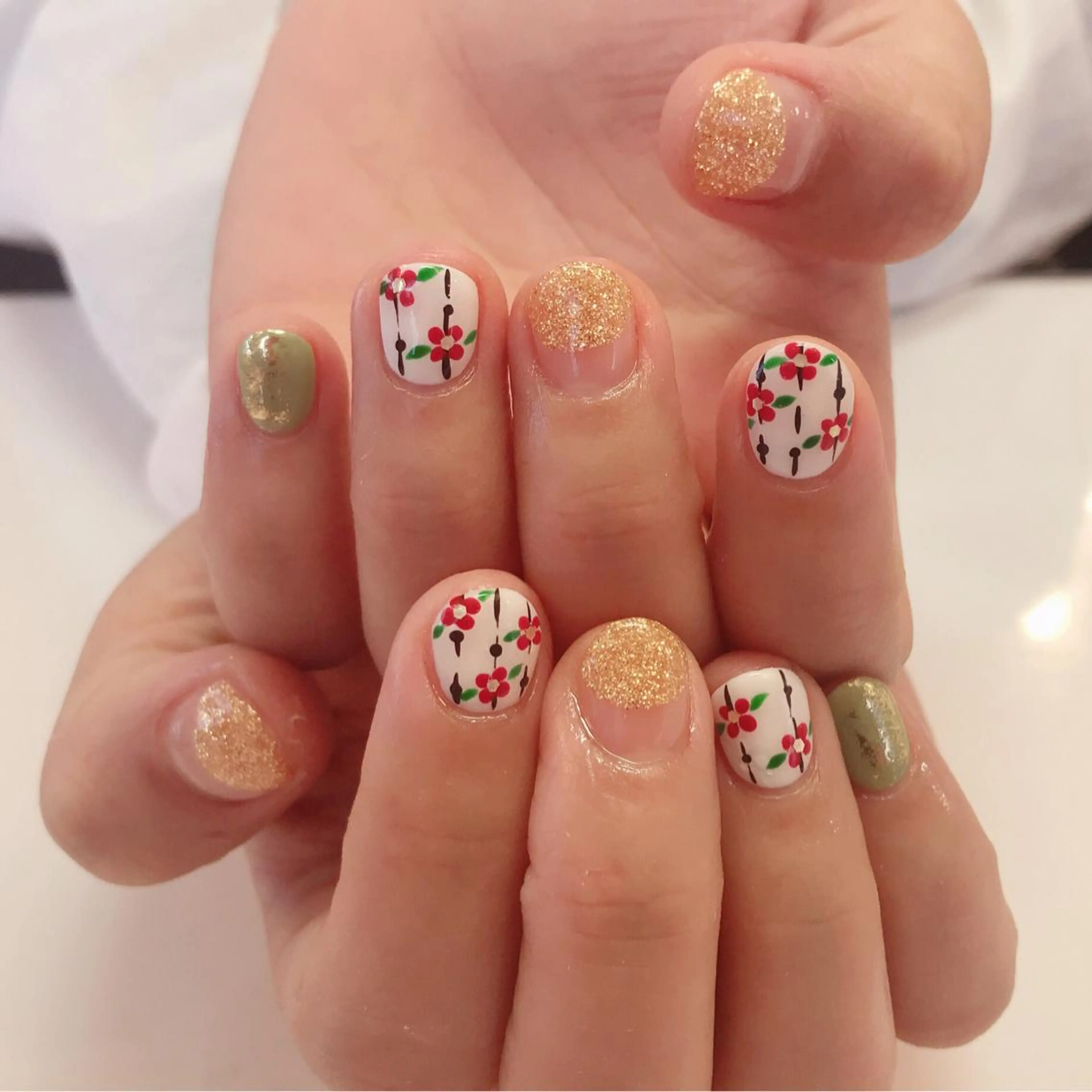 カラー ネイル Q Free nailsのネイルデザイン