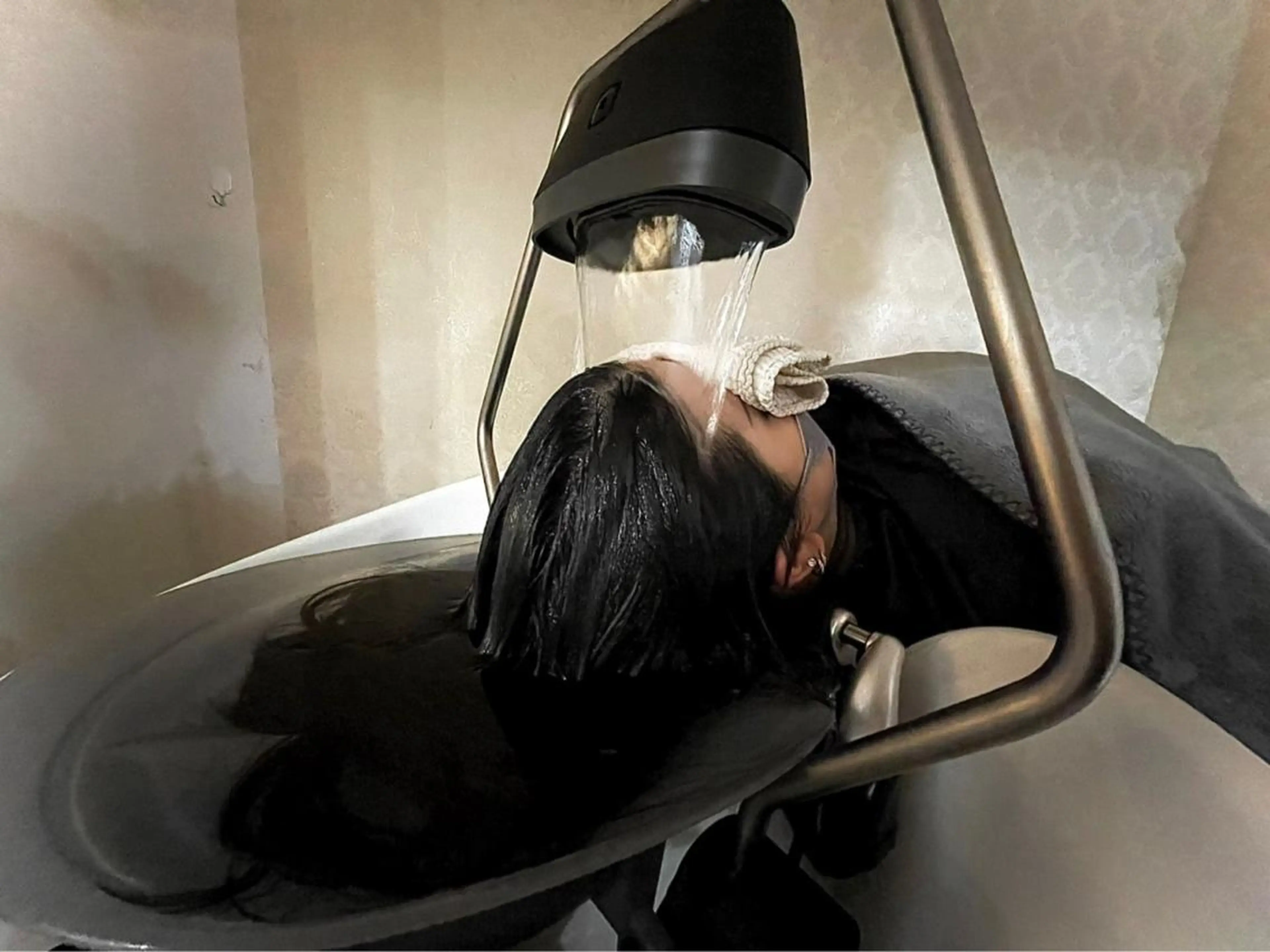 ロング 髪質改善/ストレート /透明感/西川奈穂のヘアスタイル