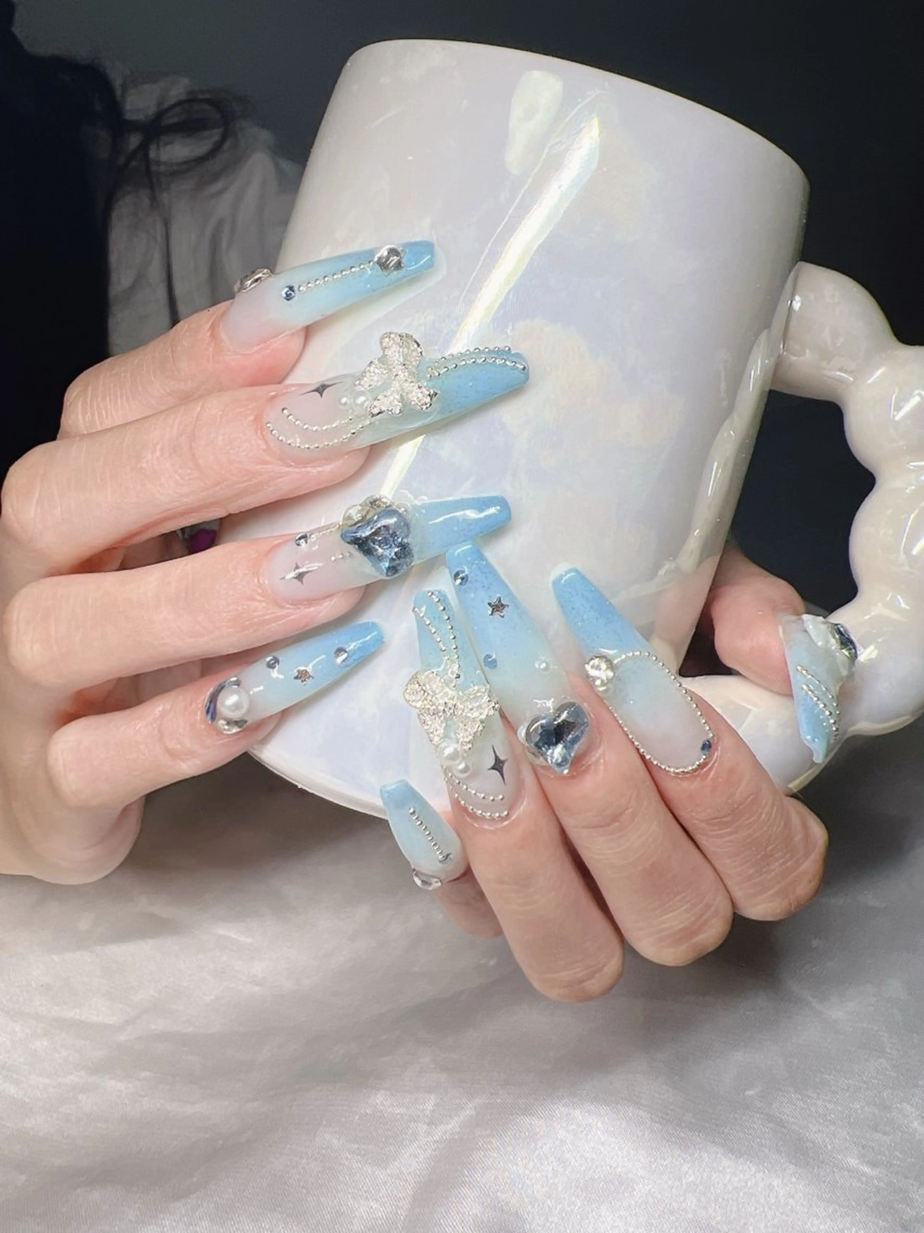 ネイル 長さ出し グラデーション 卒業式 キラキラネイル マグネットネイル ハンドネイル Lee Nailsのネイルデザイン