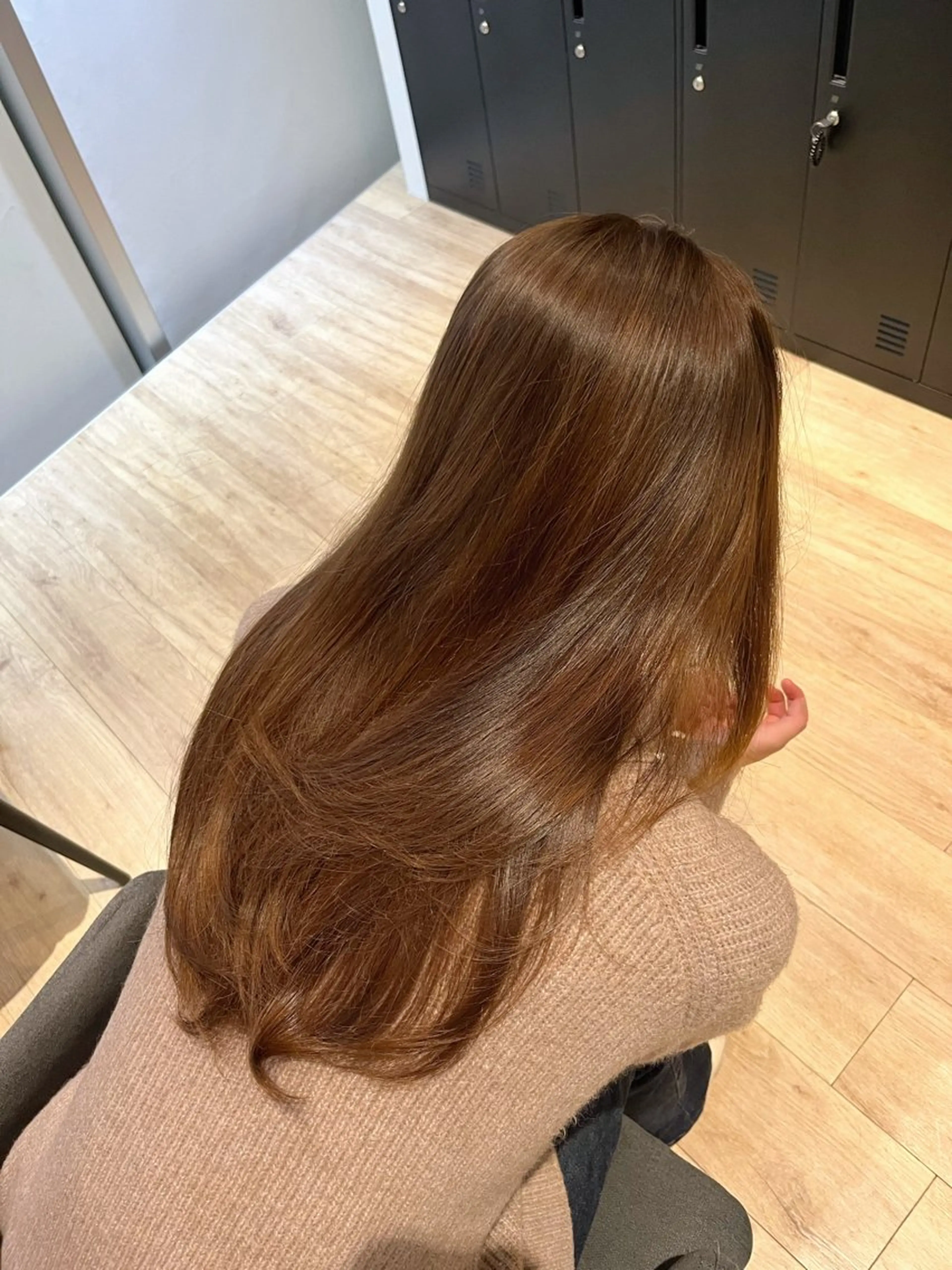 カラー hinaru ．のヘアスタイル