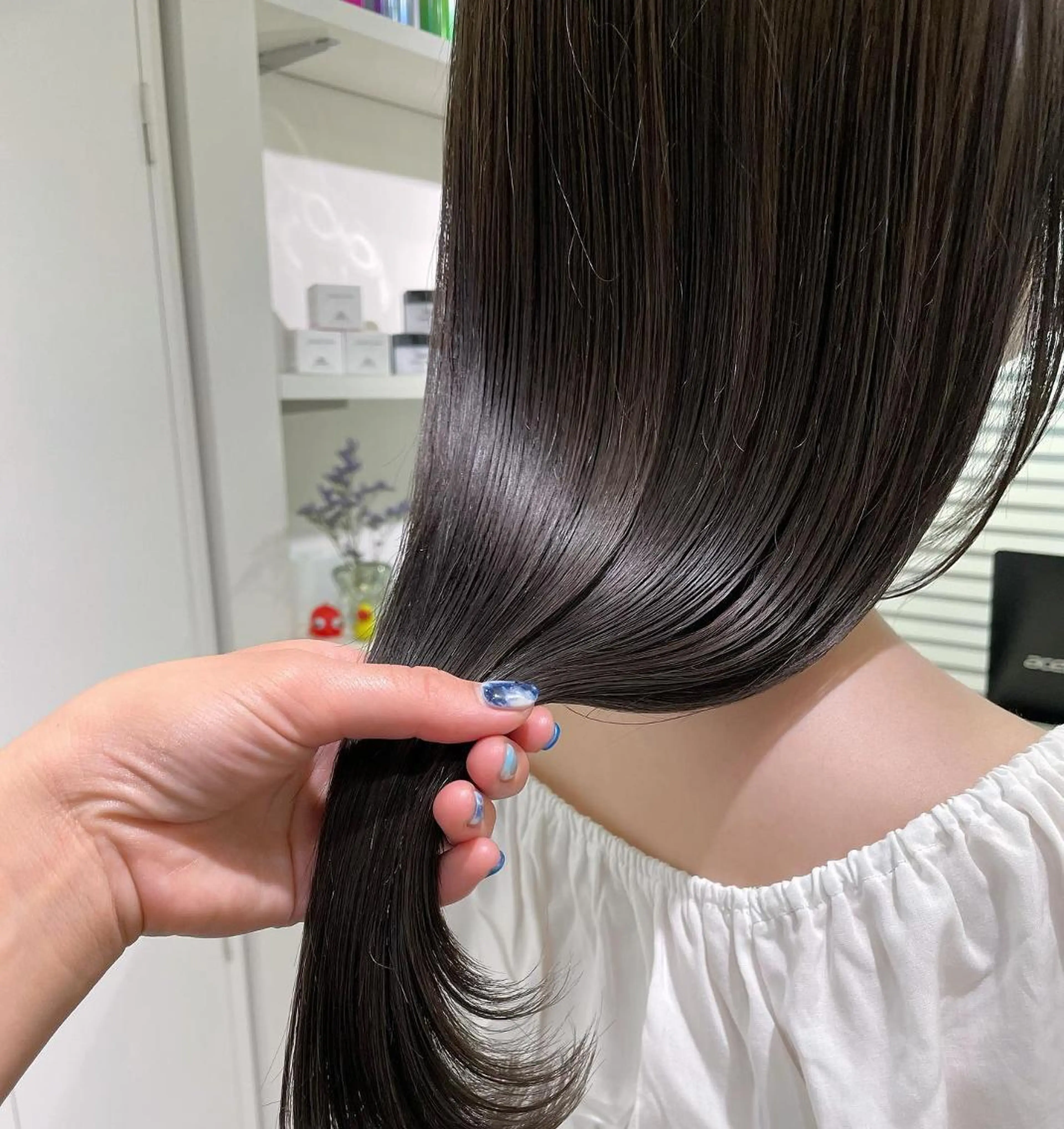 ミディアム カラー ヘアアレンジ 黒髪 ハイライトカラー くせ毛 顔まわりレイヤー ハイライト 韓国/髪質改善💘 櫻井かれんのヘアスタイル