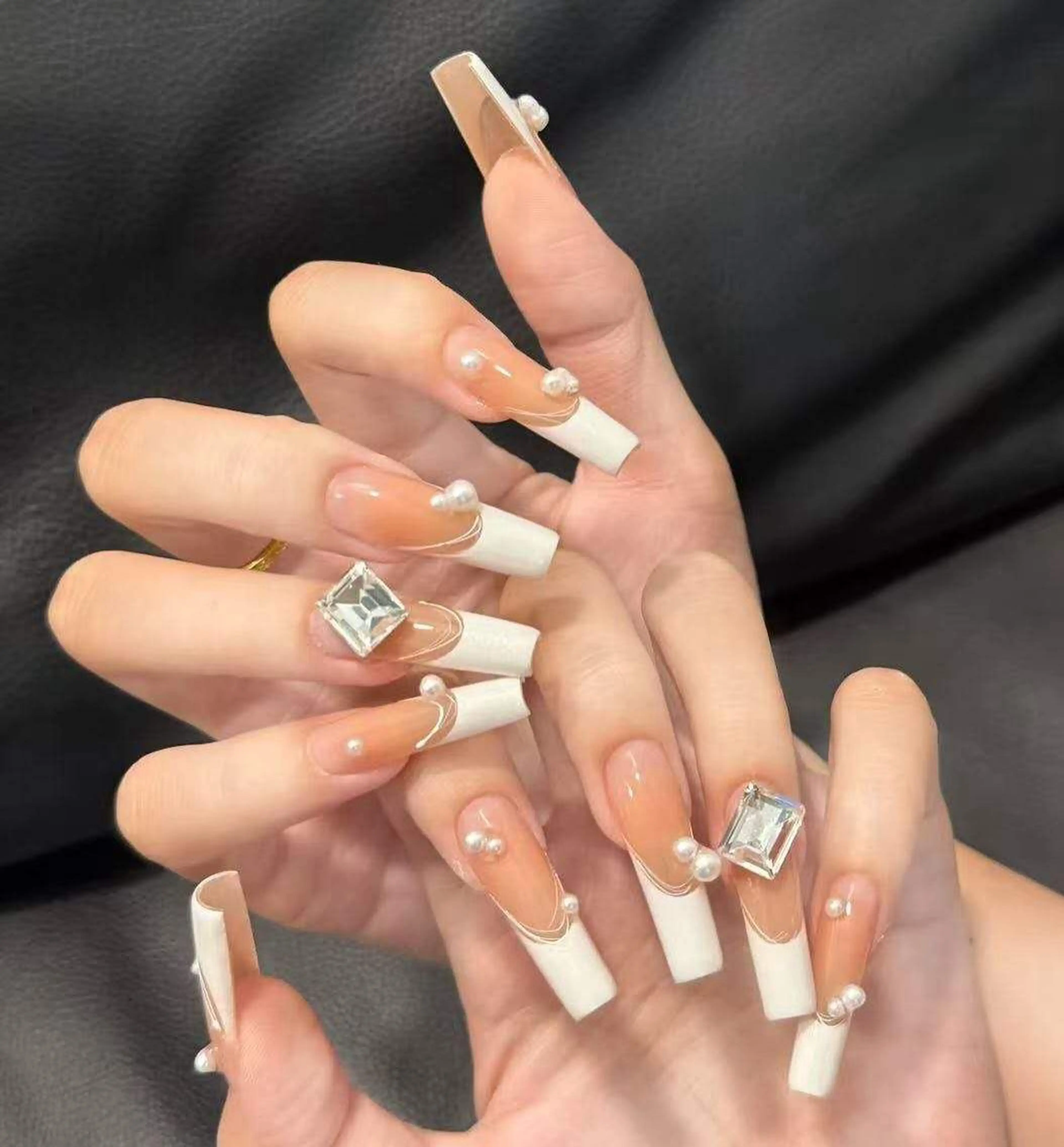 ネイル オーロラネイル フラワーネイル フットネイル フレンチネイル ジェルネイル ハンドネイル 相沢 さやかのネイルデザイン