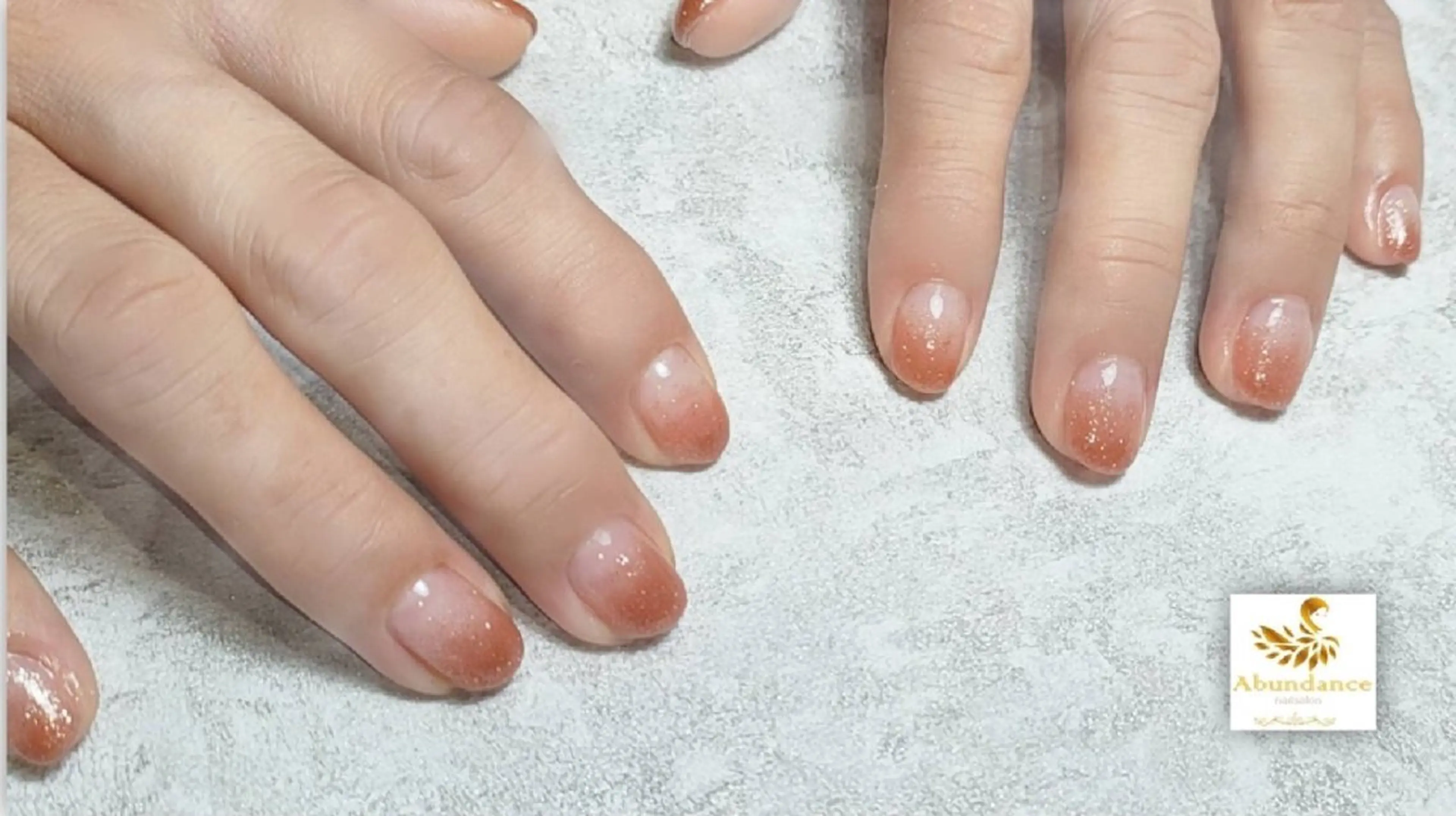 ネイル ラメ(グリッター) ラメグラデーション ハンドネイル 完全予約制個室サロン Abundancesのネイルデザイン
