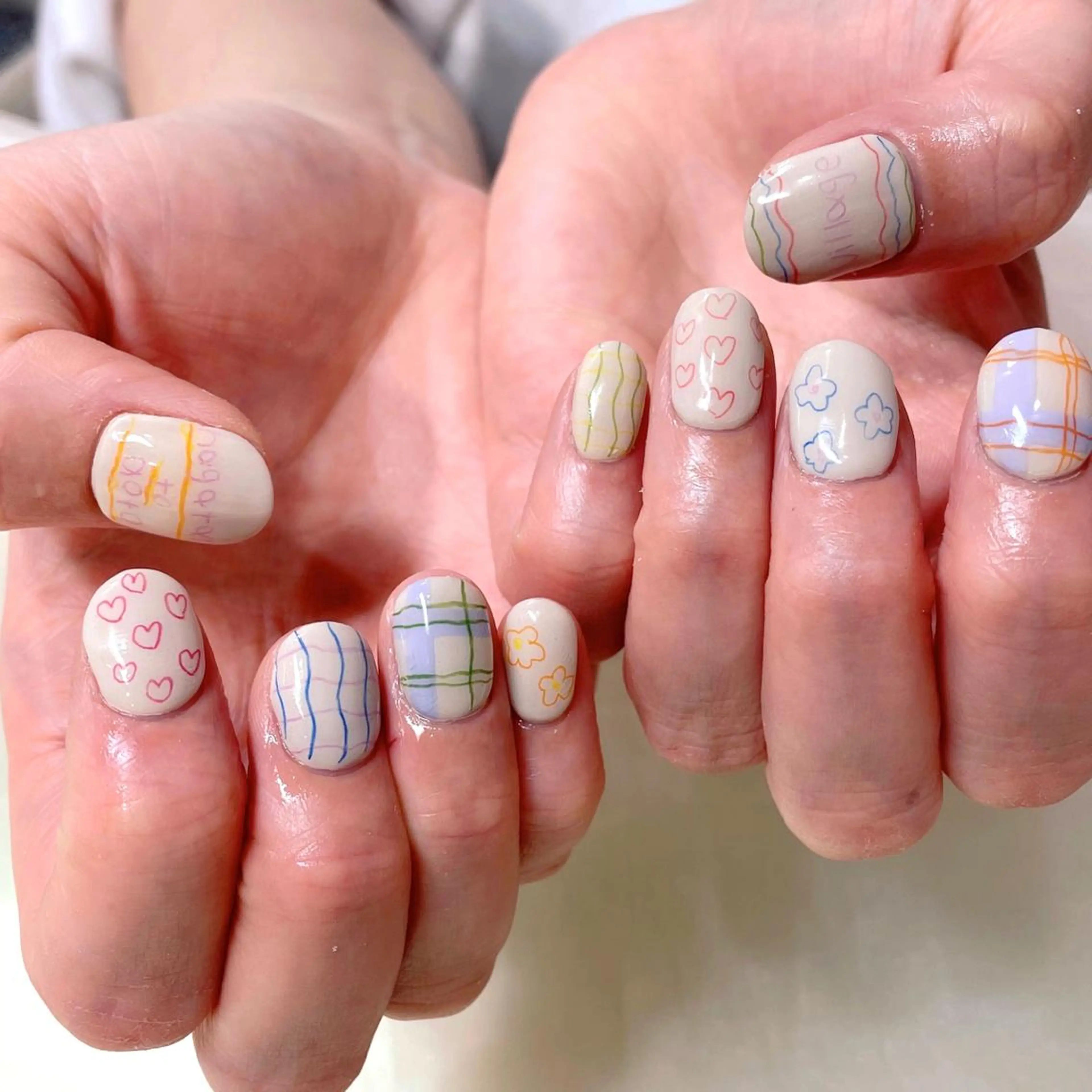 ネイル ハンドネイル 新井 ひなののネイルデザイン