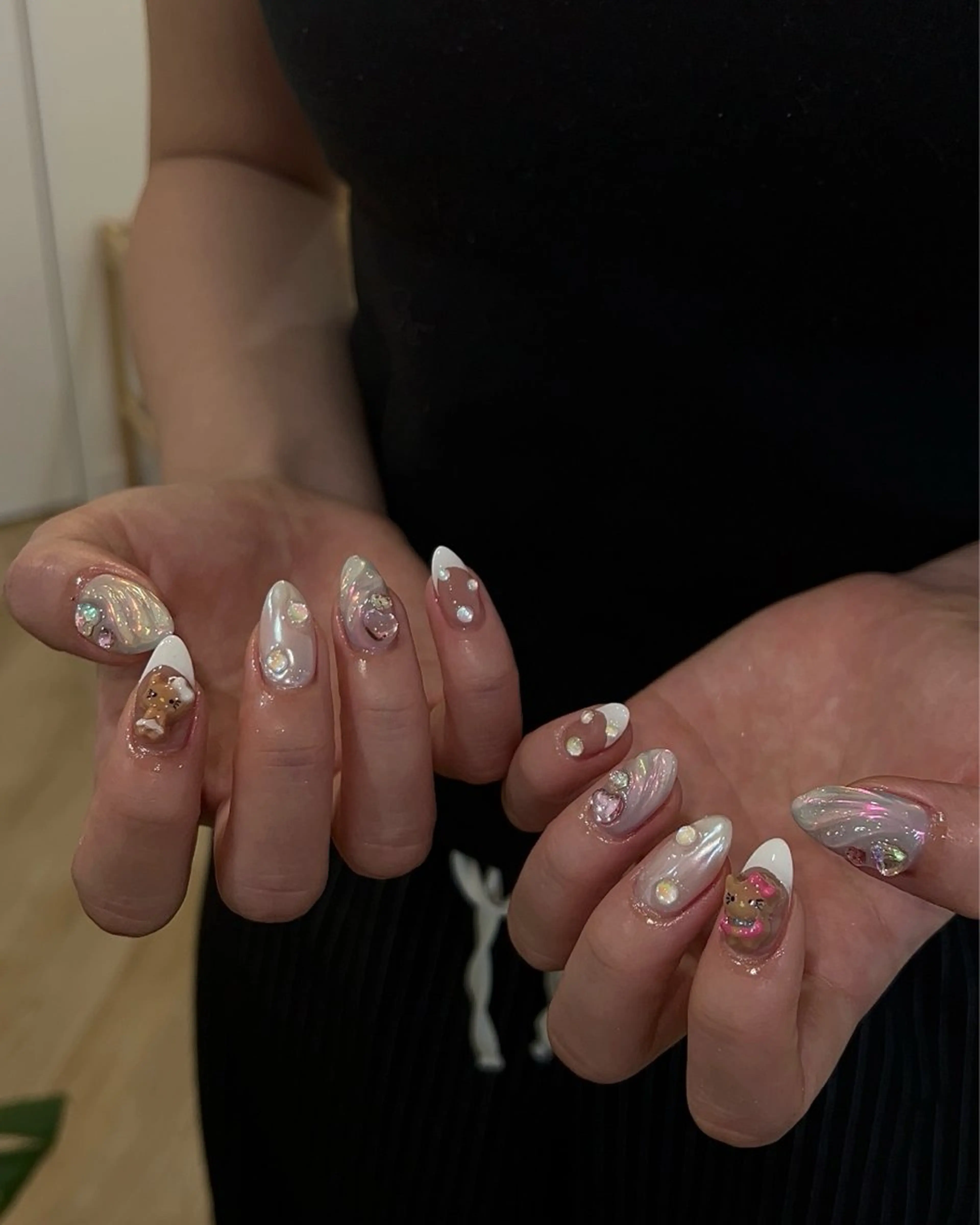 ネイル ハンドネイル フットネイル ハンドケア Nes.Nail所属・Miyagi Asamiのネイルデザイン