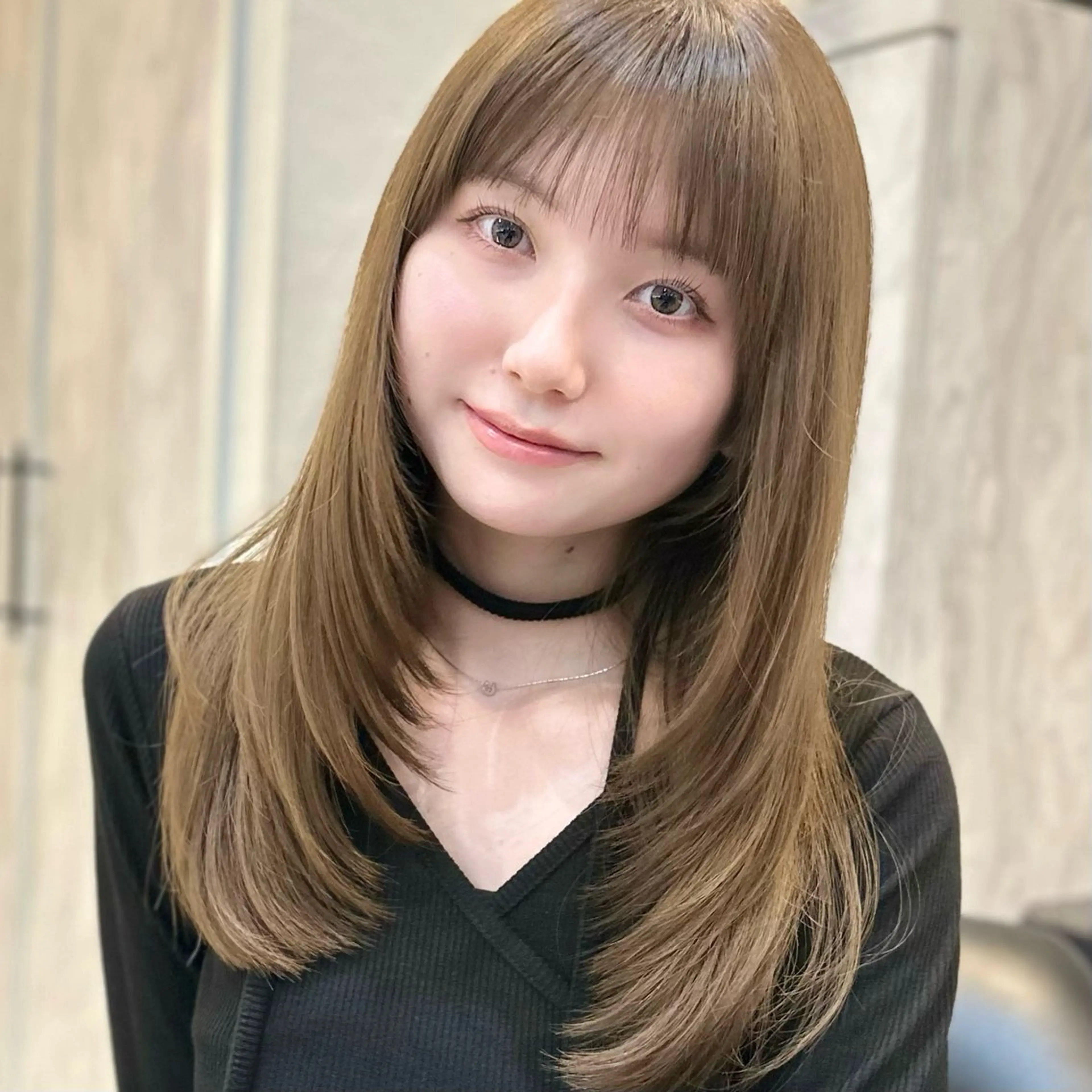 ミディアム カット ヘアカラー トリートメント 🌹ハッシュカット、 レイヤー韓国ヘア🌹のヘアスタイル