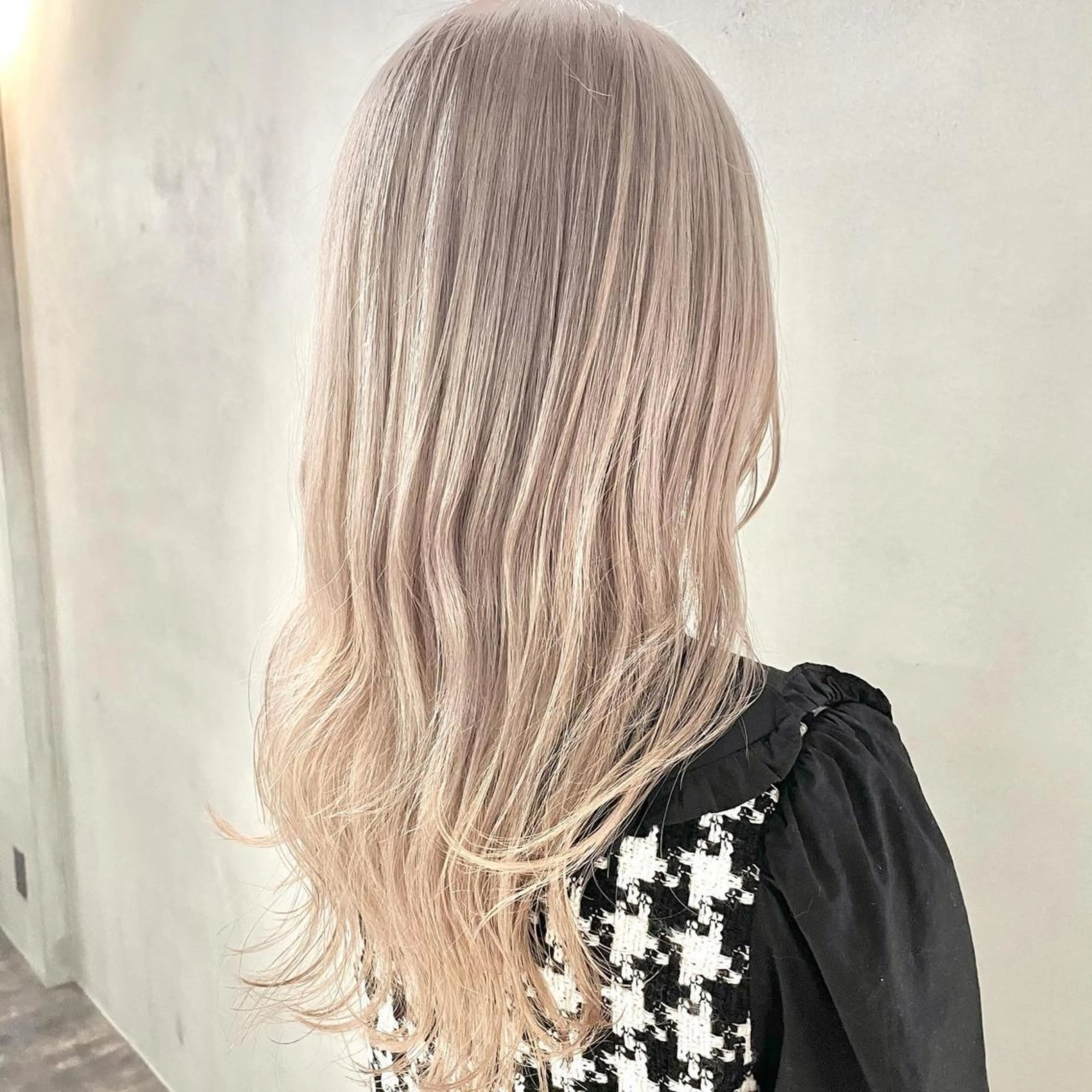 ロング カラー ハイトーンカラー ヘアカラー トリートメント MiL所属・✨ハイトーン✨ 濱田知孝のヘアスタイル