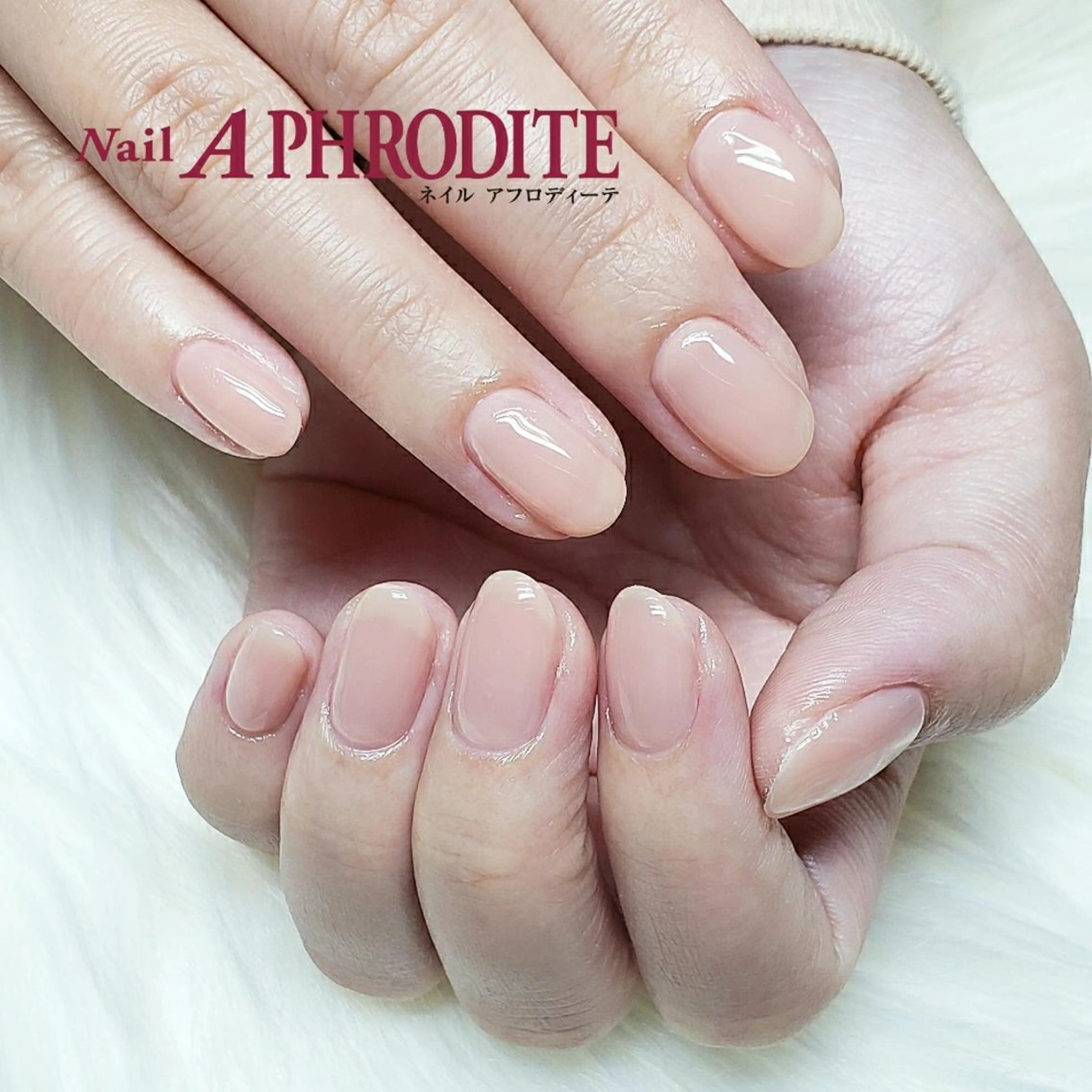 ネイル アートネイル ジェルネイル ラメ(グリッター) ラメグラデーション ソフトジェル Nail  Aphroditeのネイルデザイン