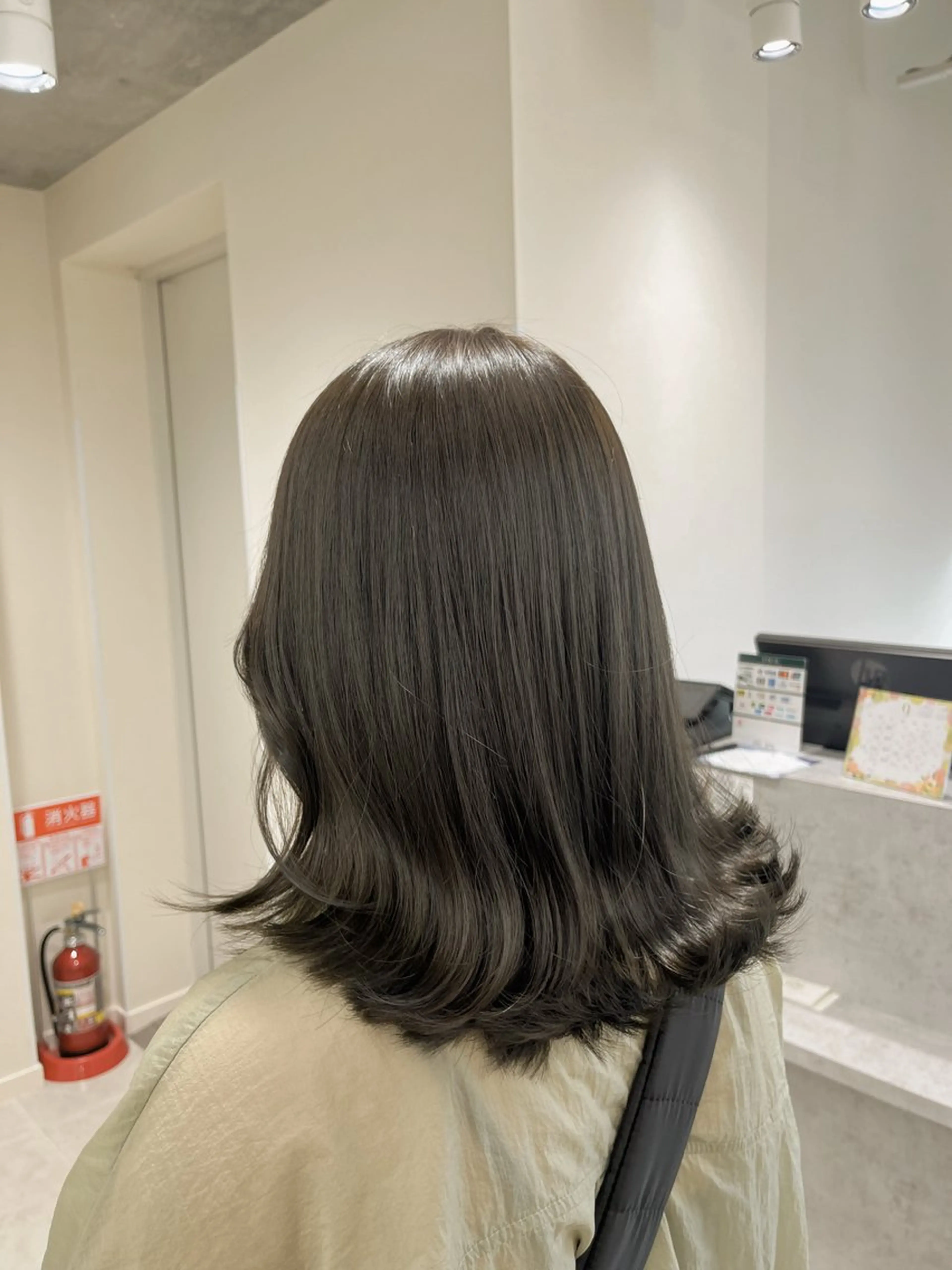 🩶赤みなし透明感グレージュ🩶ヘアカラー+ケアパックトリートメントの写真