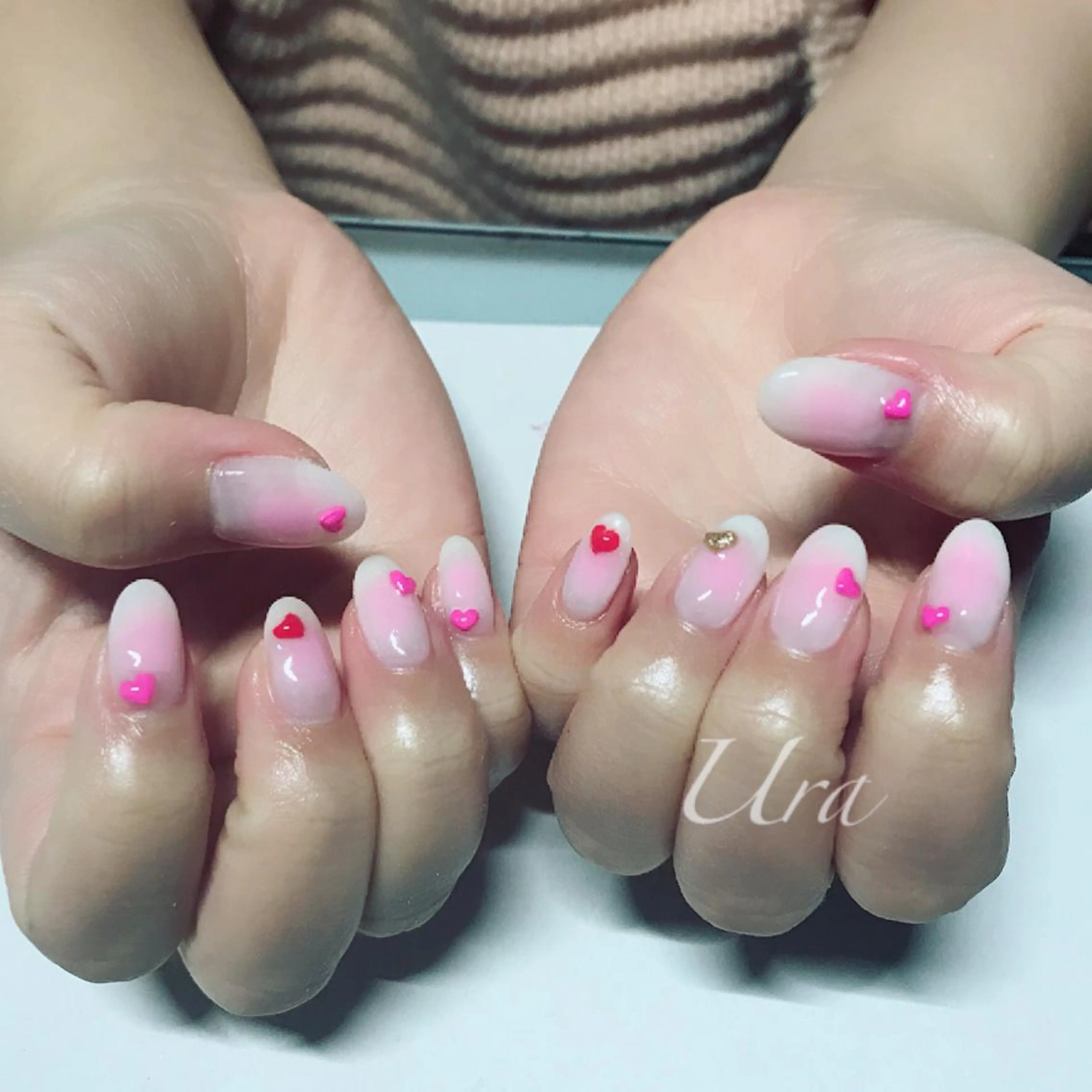 ネイル ハート ぷっくりネイル UrakoNail 《nail》のネイルデザイン