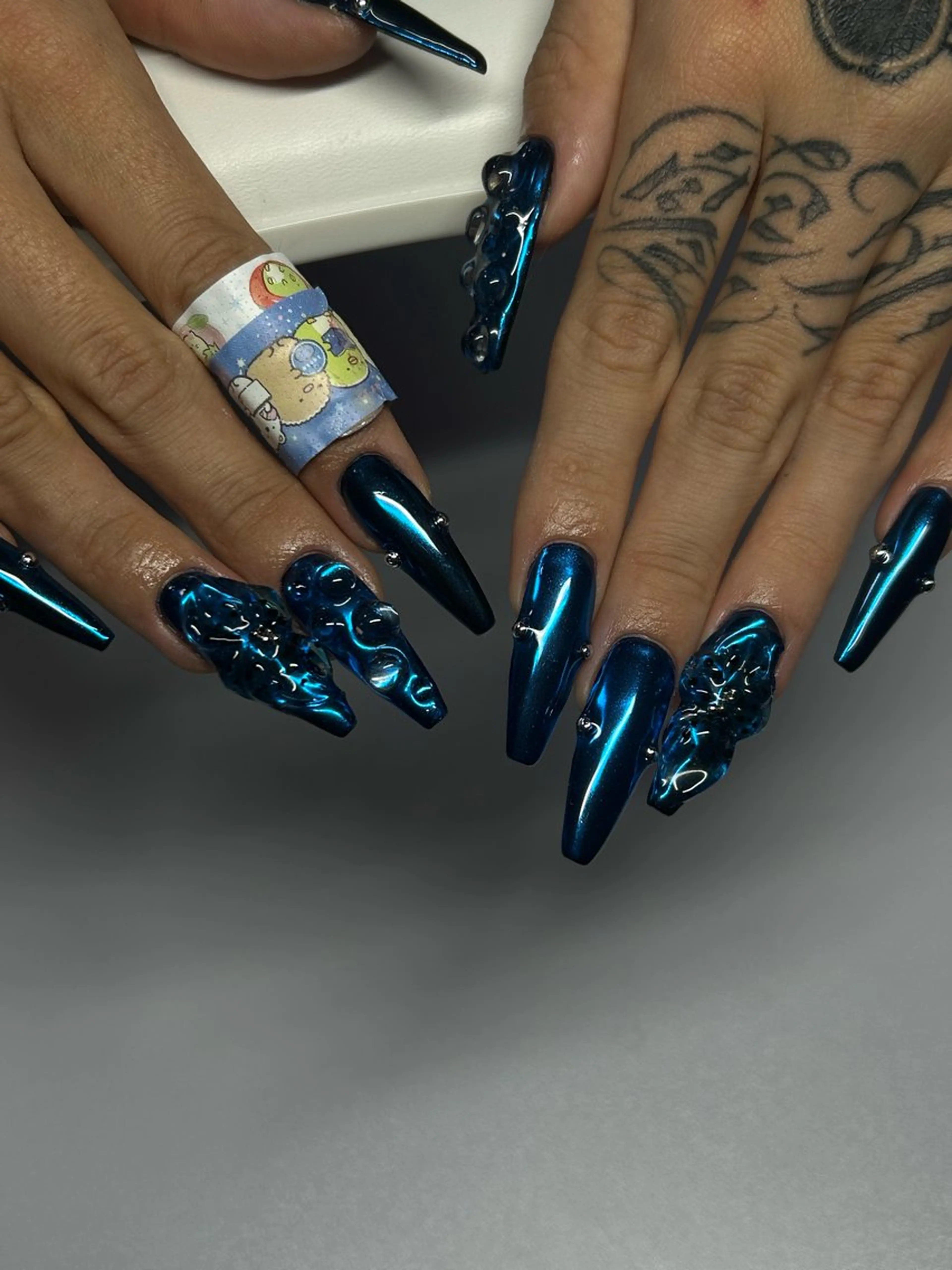 ネイル ハンドネイル NAIL ROOM COZMIC SISTA所属・Ronny ロニ 森ノ宮❤のネイルデザイン