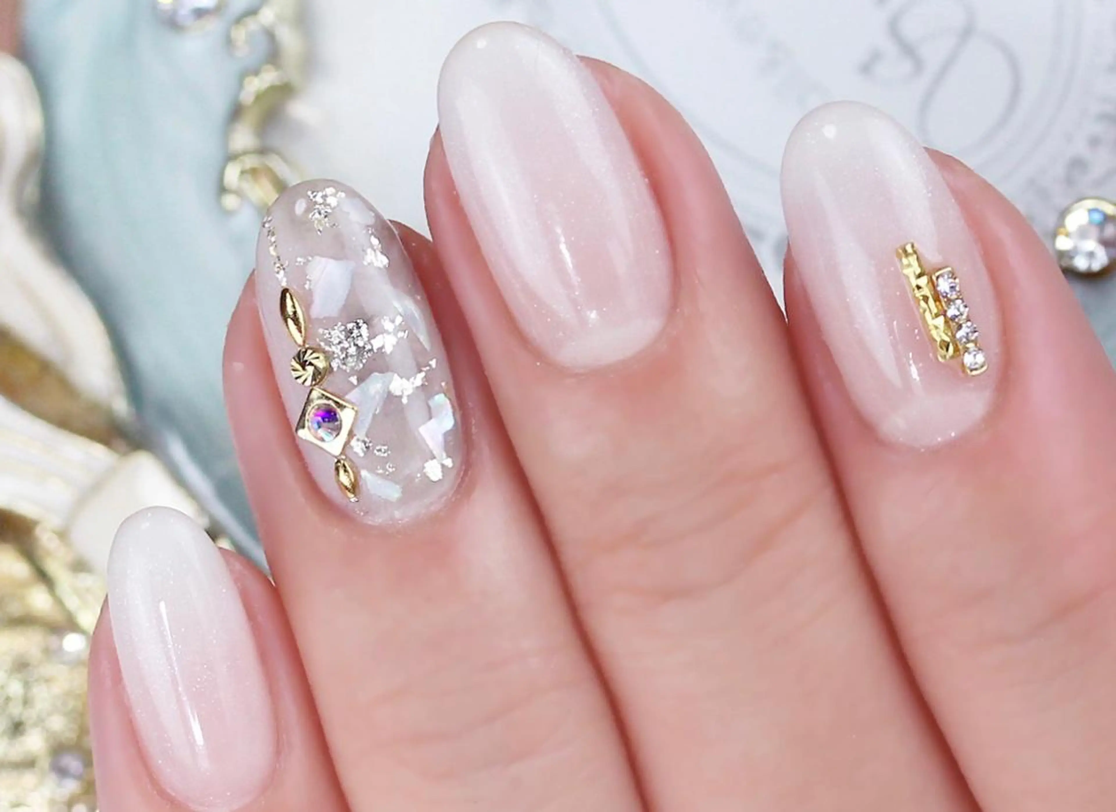 ミディアム SyiSyu 梅田店のネイルデザイン