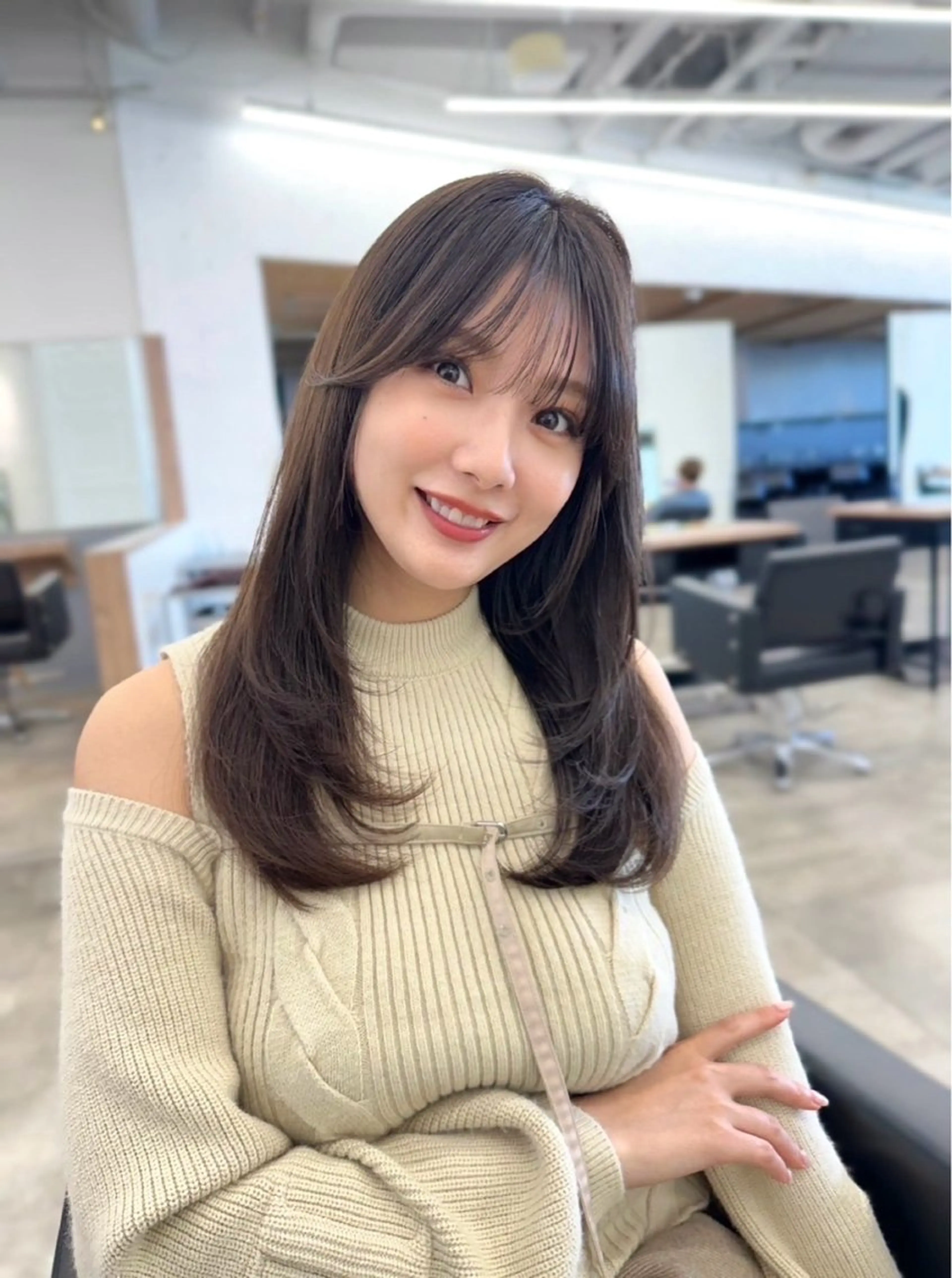 セミロング カラー 透明感カラー レイヤーカット 盛れる顔周り /透明感/かりん🎀のヘアスタイル