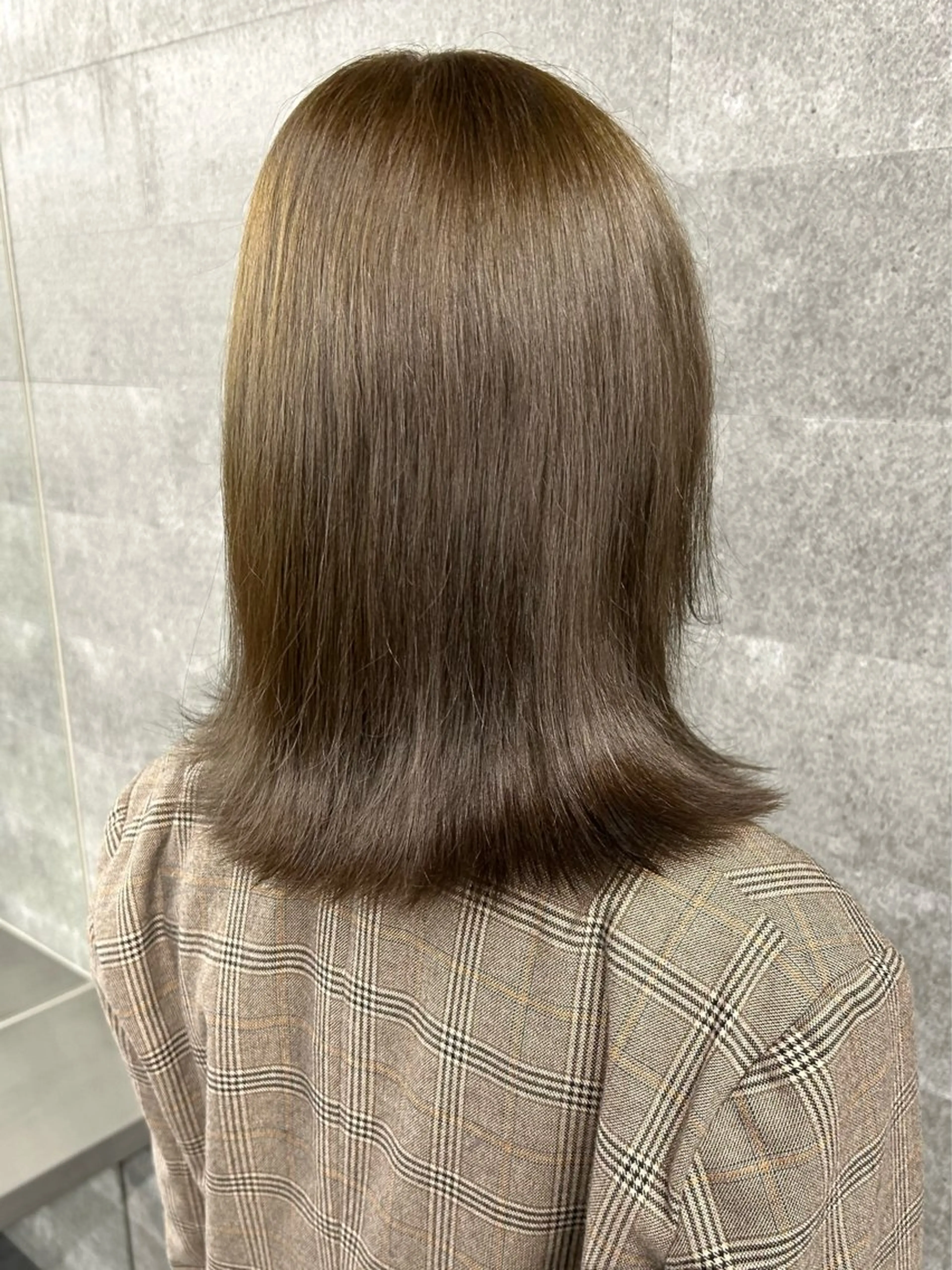 セミロング ヘアカラー かえで🫧 カットモデル募集中のヘアスタイル