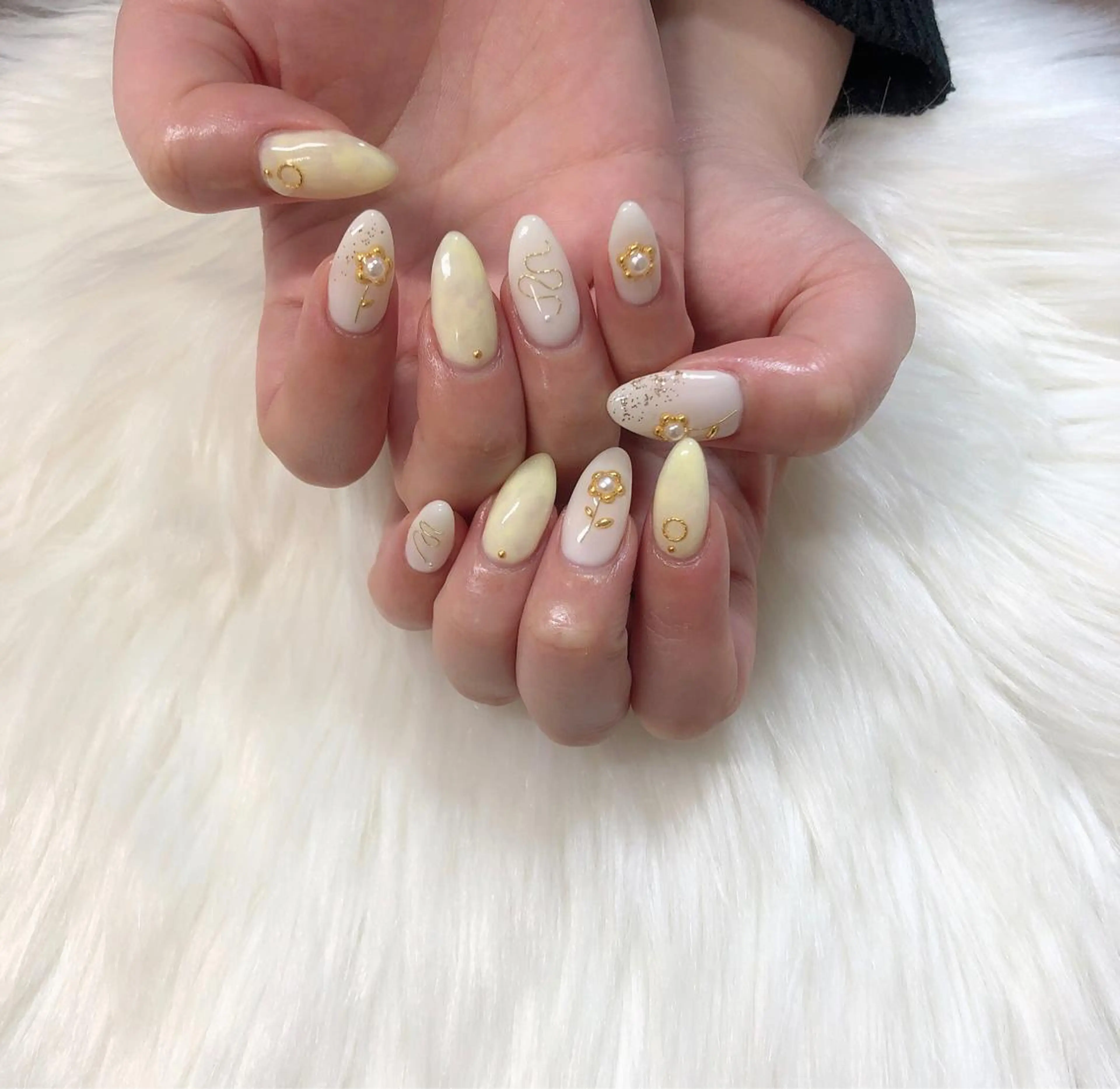 ネイル ハンドネイル 西岡 杏のネイルデザイン