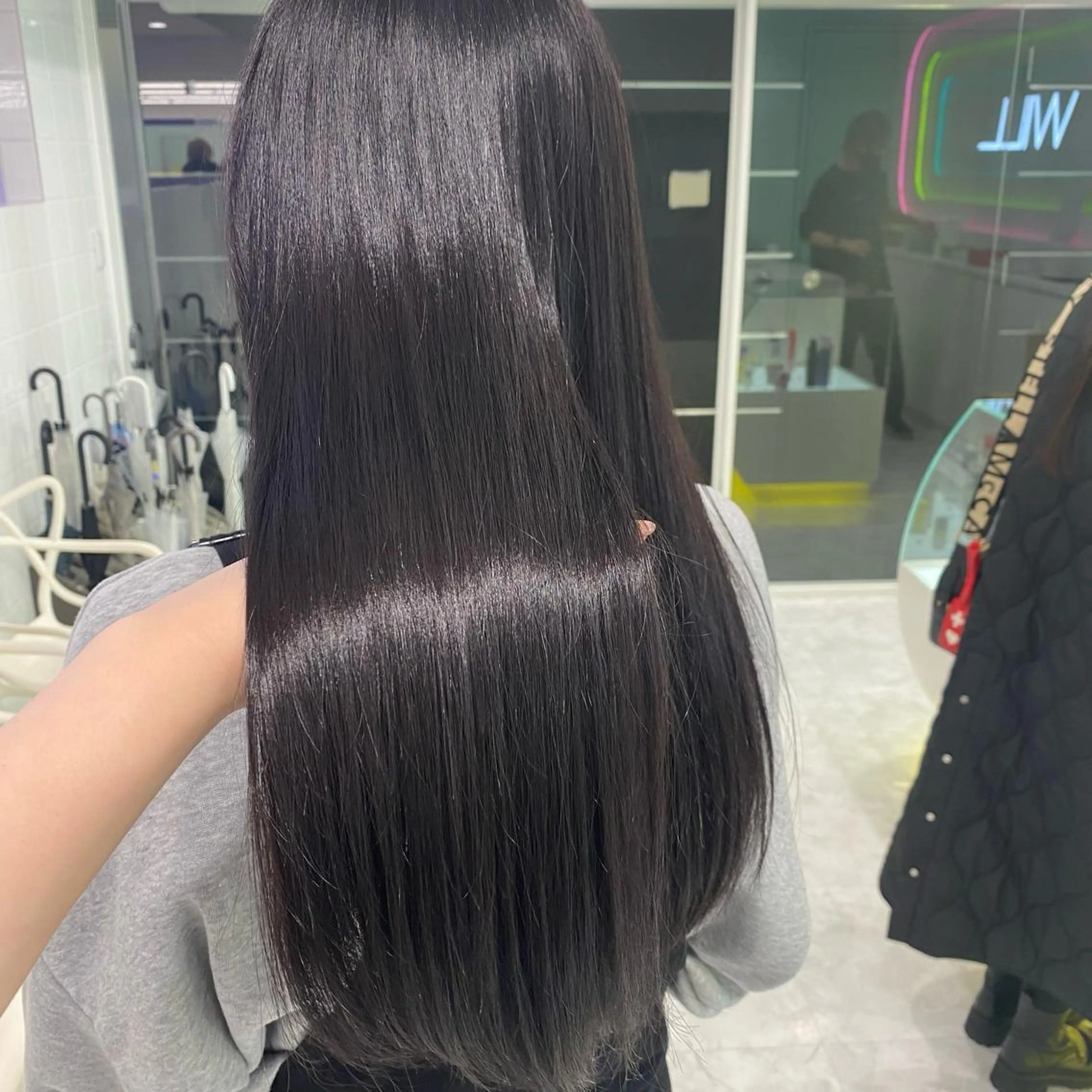 セミロング カラー パーマ ヘアアレンジ メンズ キッズ ネイル マツエク・マツパ アイブロウ バイオレットカラー Lumo所属・💖横浜ブリーチなし 💖MIHOのヘアスタイル