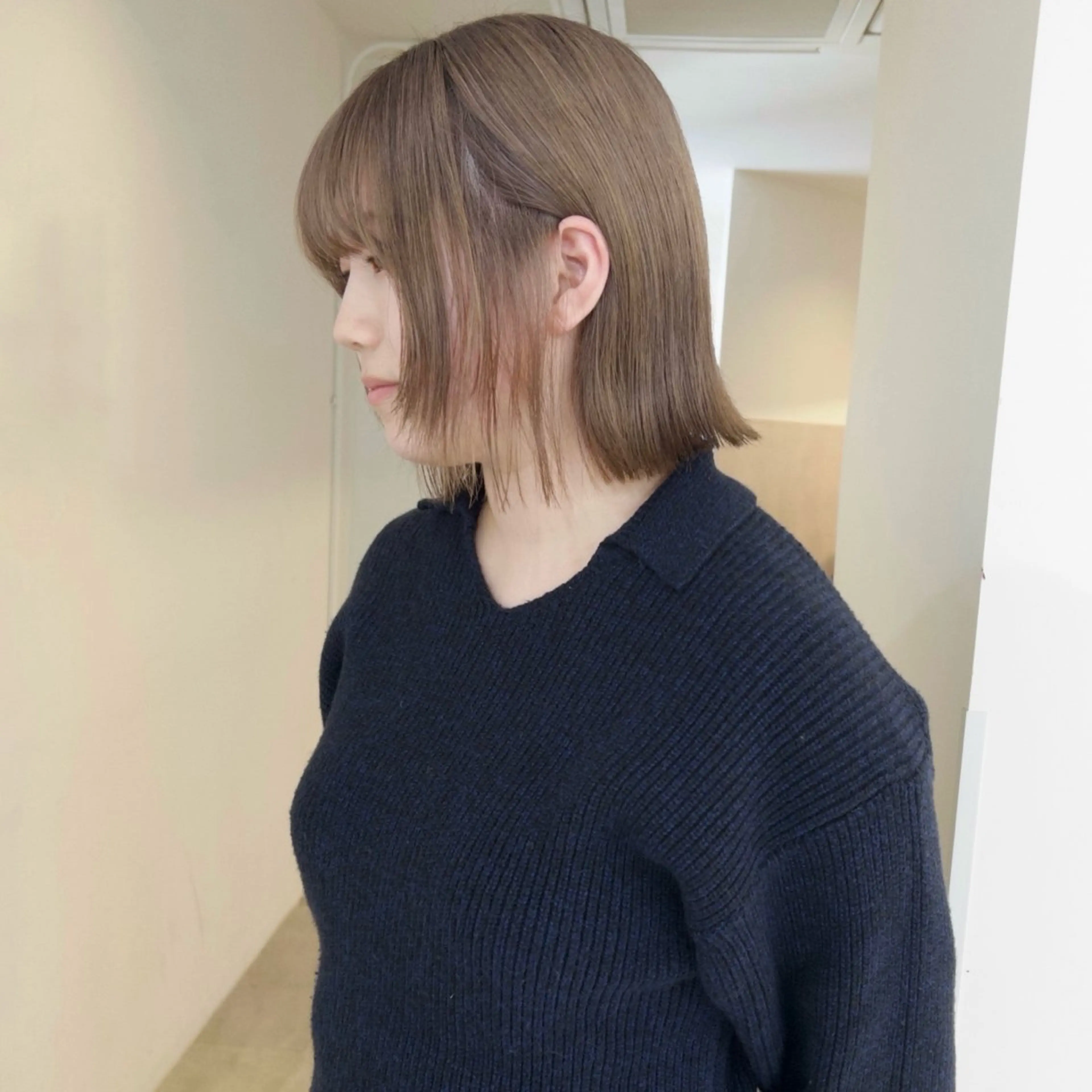 ショート カラー 透明感カラー 顔まわりレイヤー 顔周りカット レイヤーカット ヘアカラー トリートメント nonoka オリーブ/グレージュのヘアスタイル