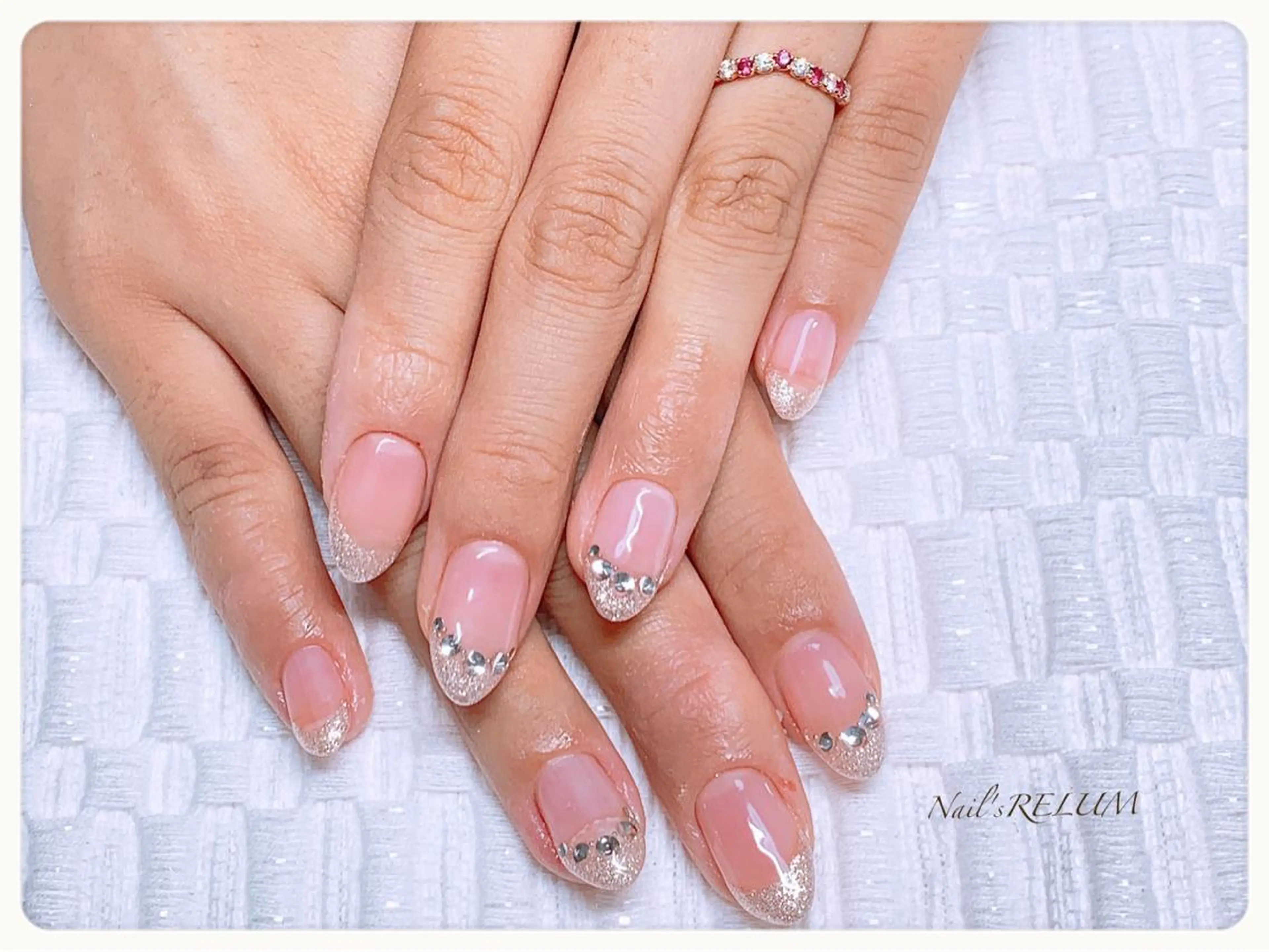 ネイル ブライダルネイル THECOLORS所属・近貞 莉奈のネイルデザイン