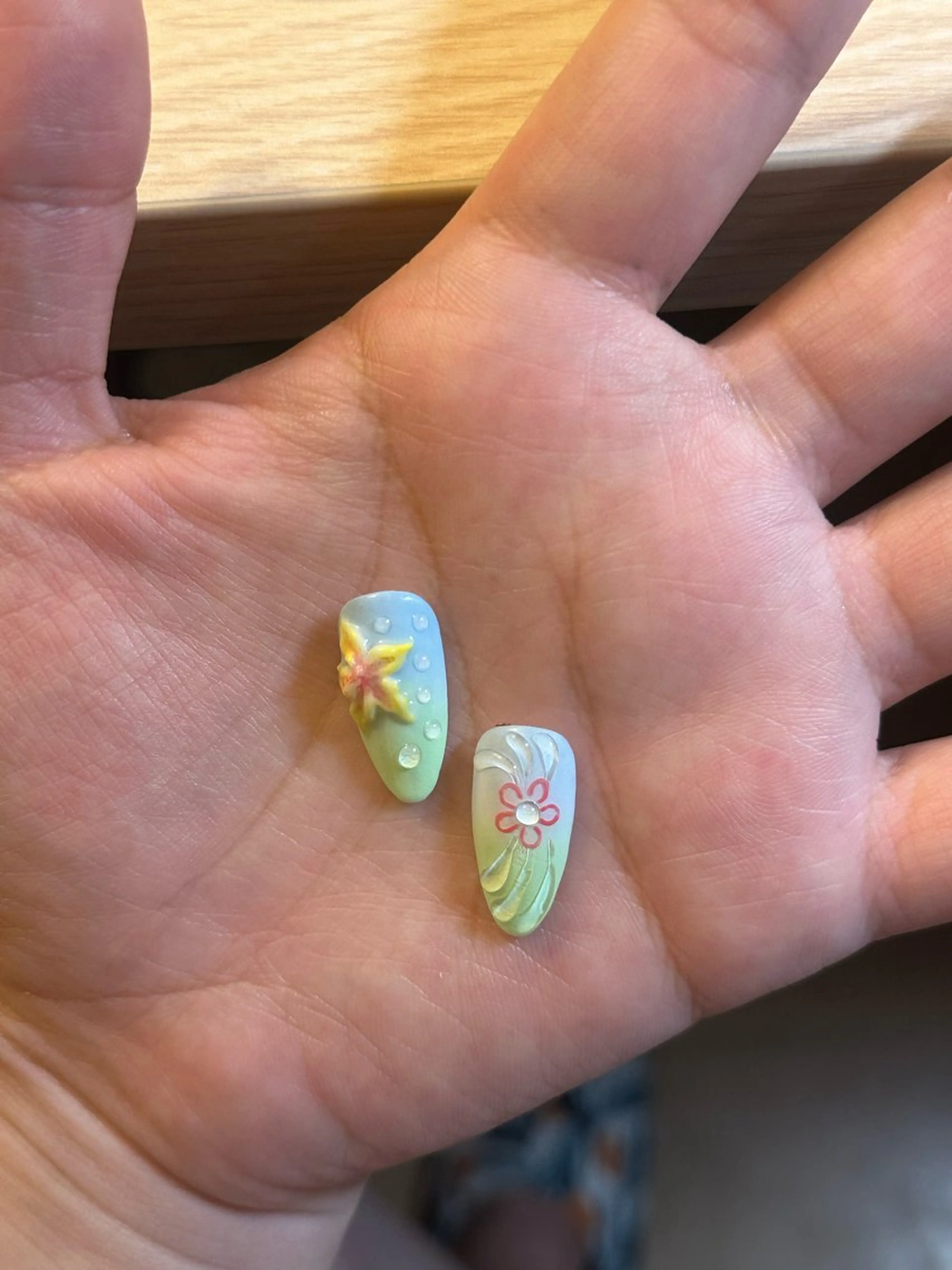 ネイル バ ヤリカクのネイルデザイン