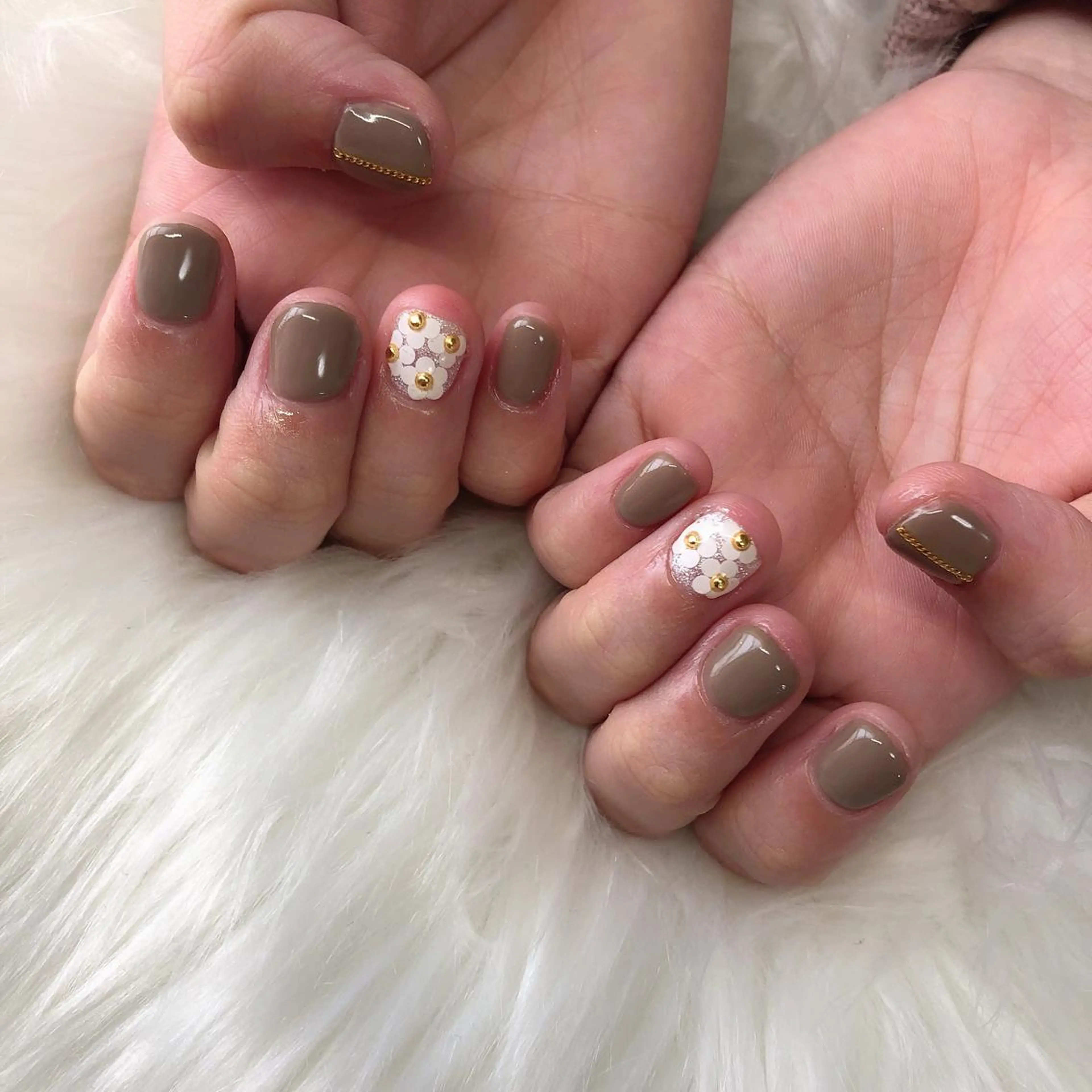 ネイル ハンドネイル 西岡 杏のネイルデザイン